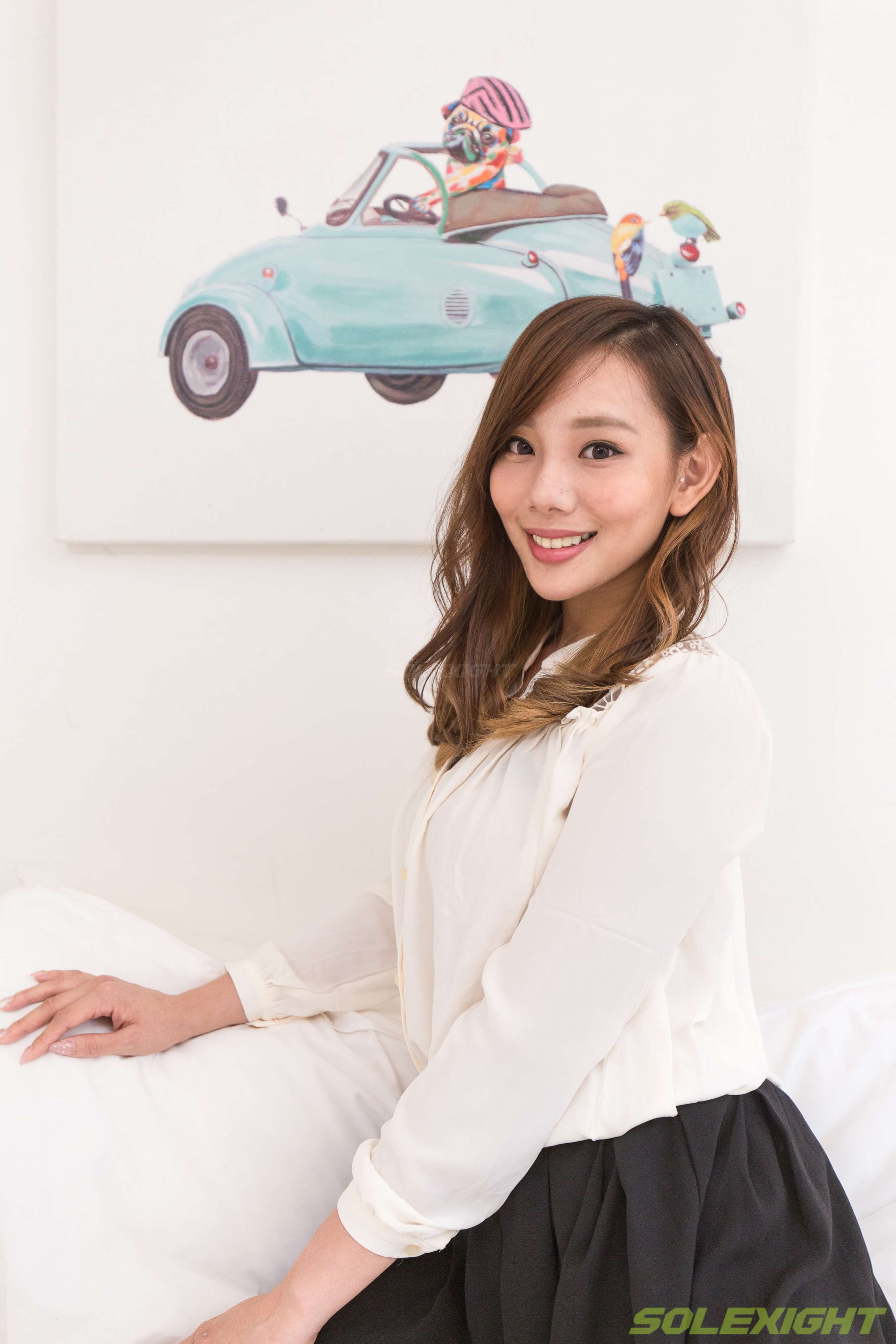 《[寄卖]Martina（给美女小姐姐擦润肤霜涂指甲油）》作品图