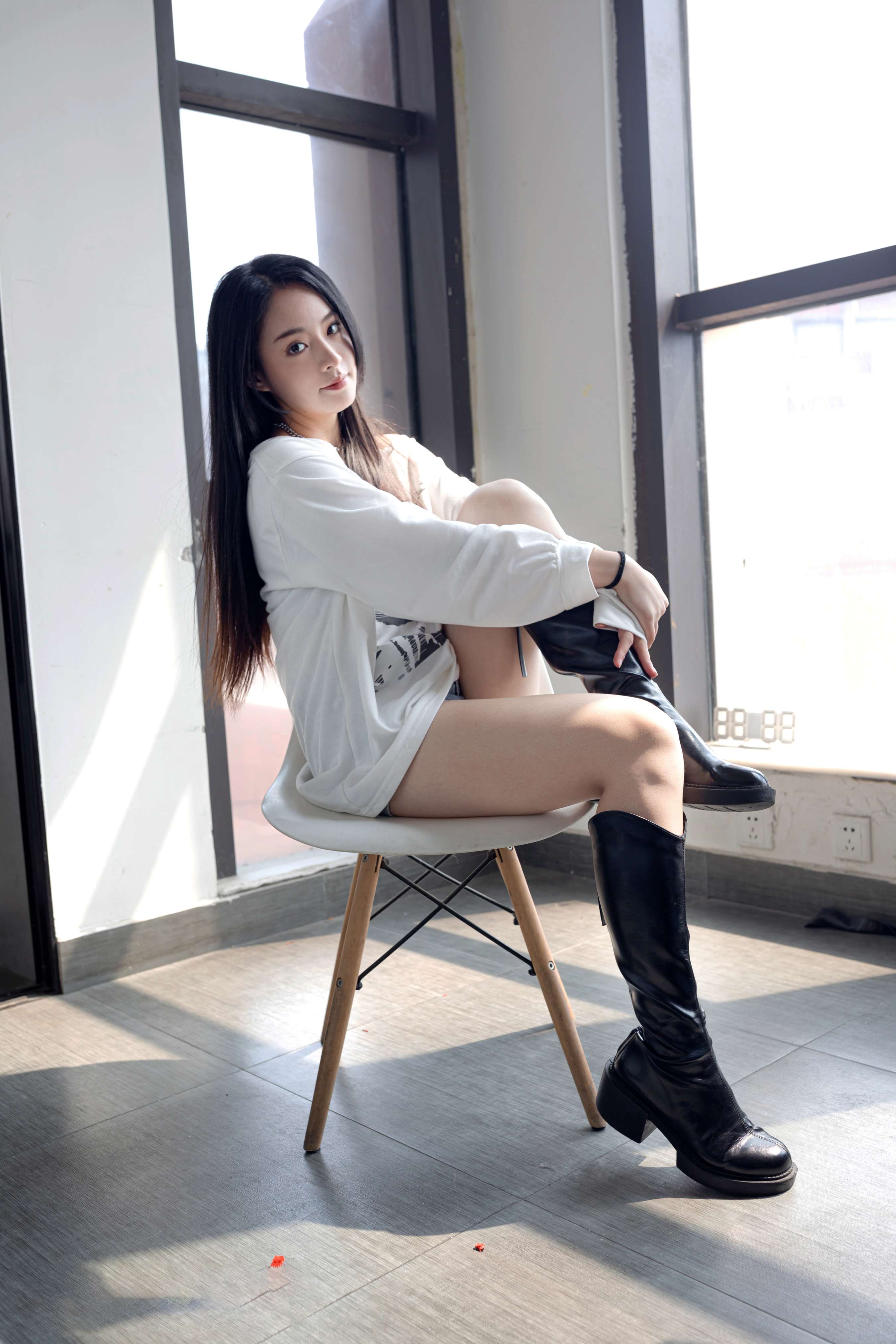 《琴子长靴の白棉袜》作品图