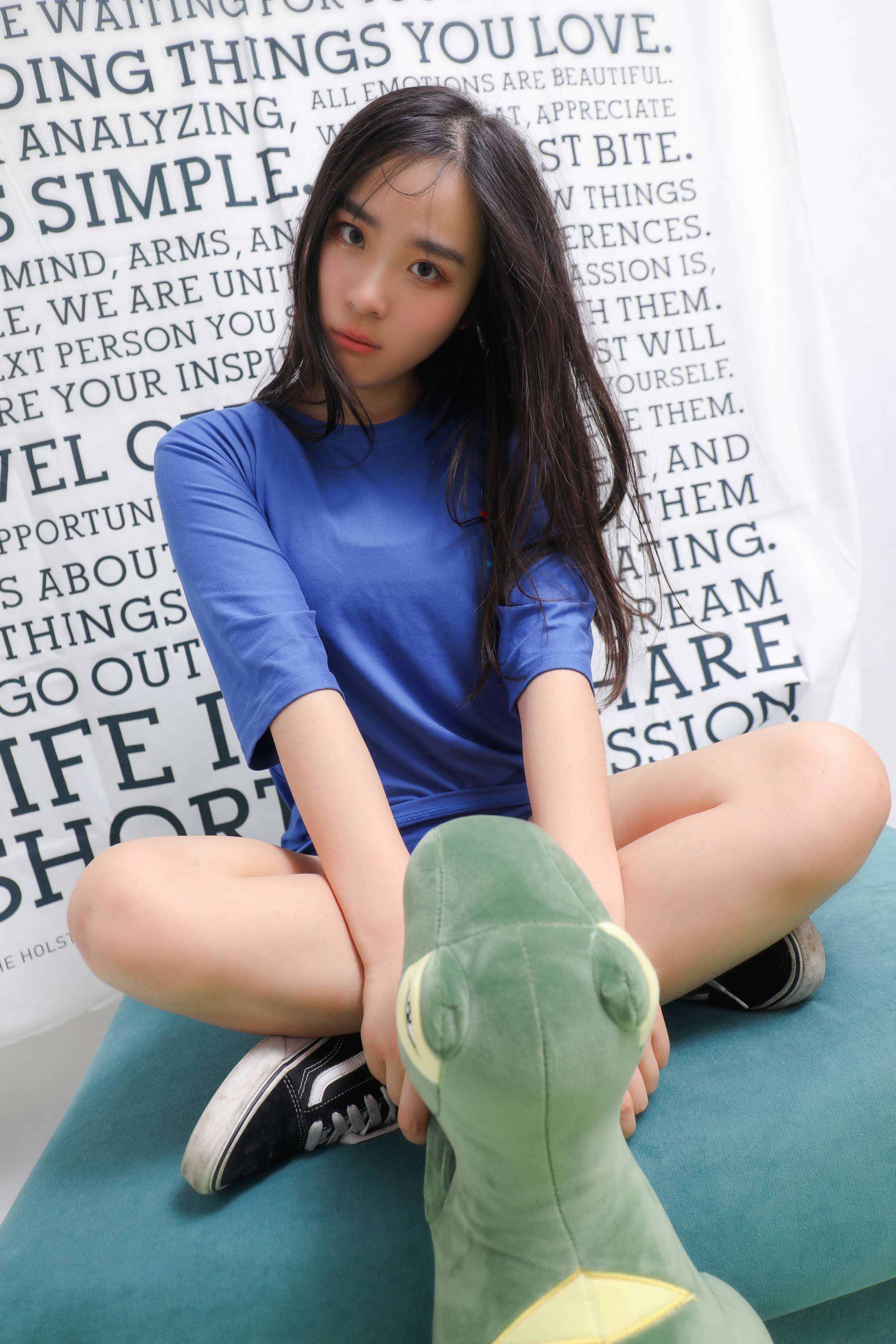 《包包布鞋の白棉袜》作品图