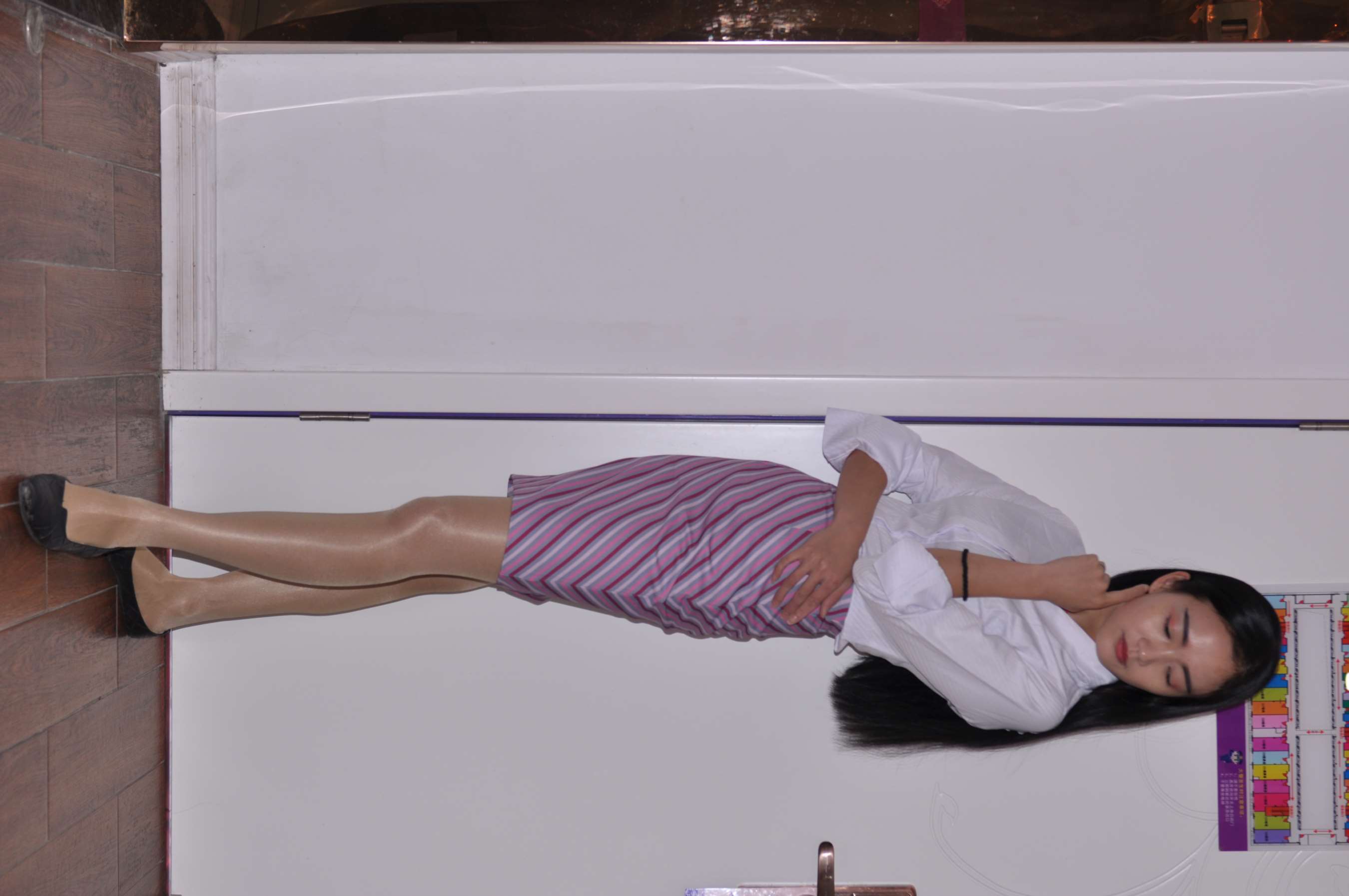 《空乘制服油亮丝高跟》作品图