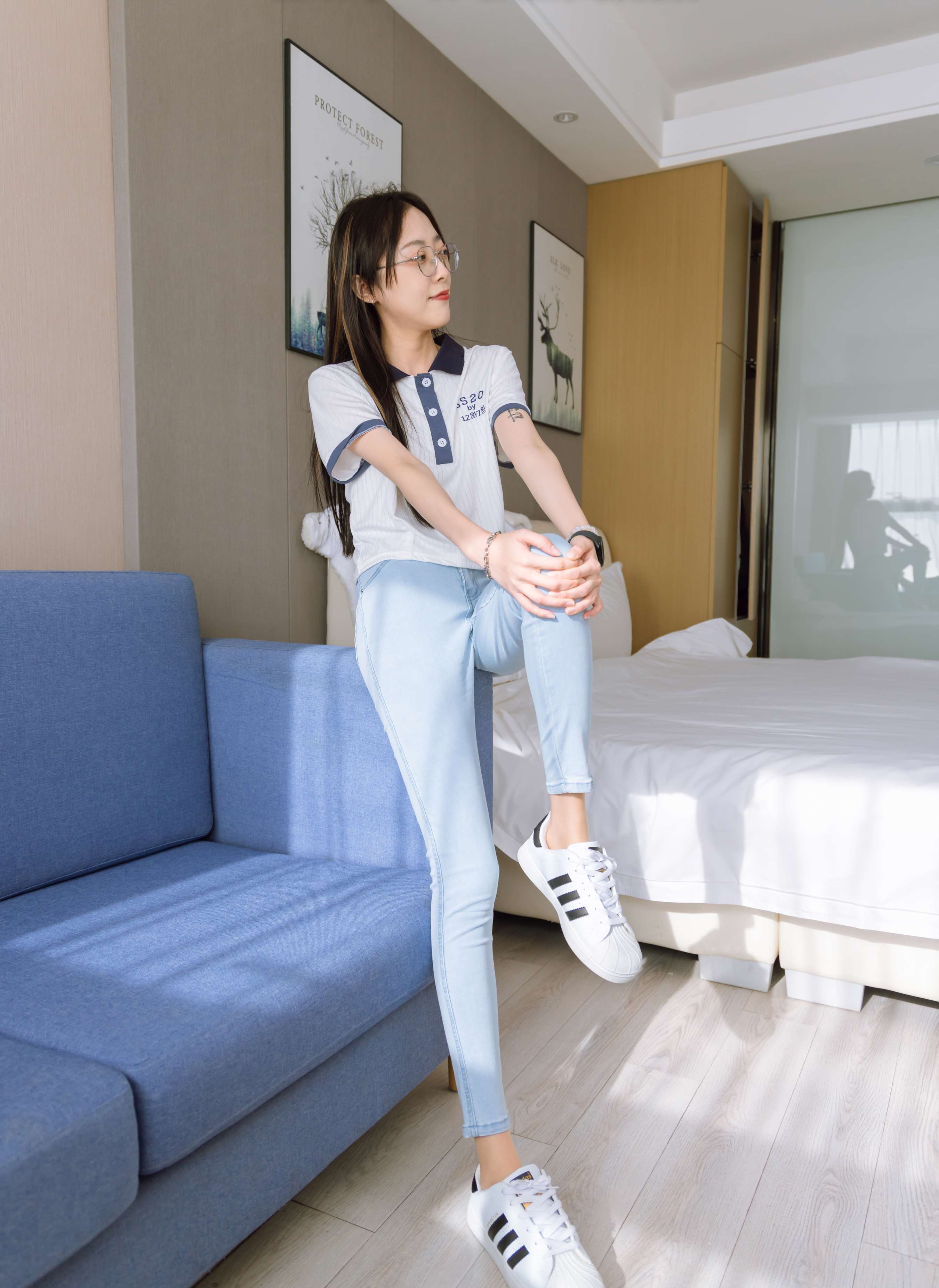 《稚予-贝壳头板鞋、肉丝、裤里丝》作品图