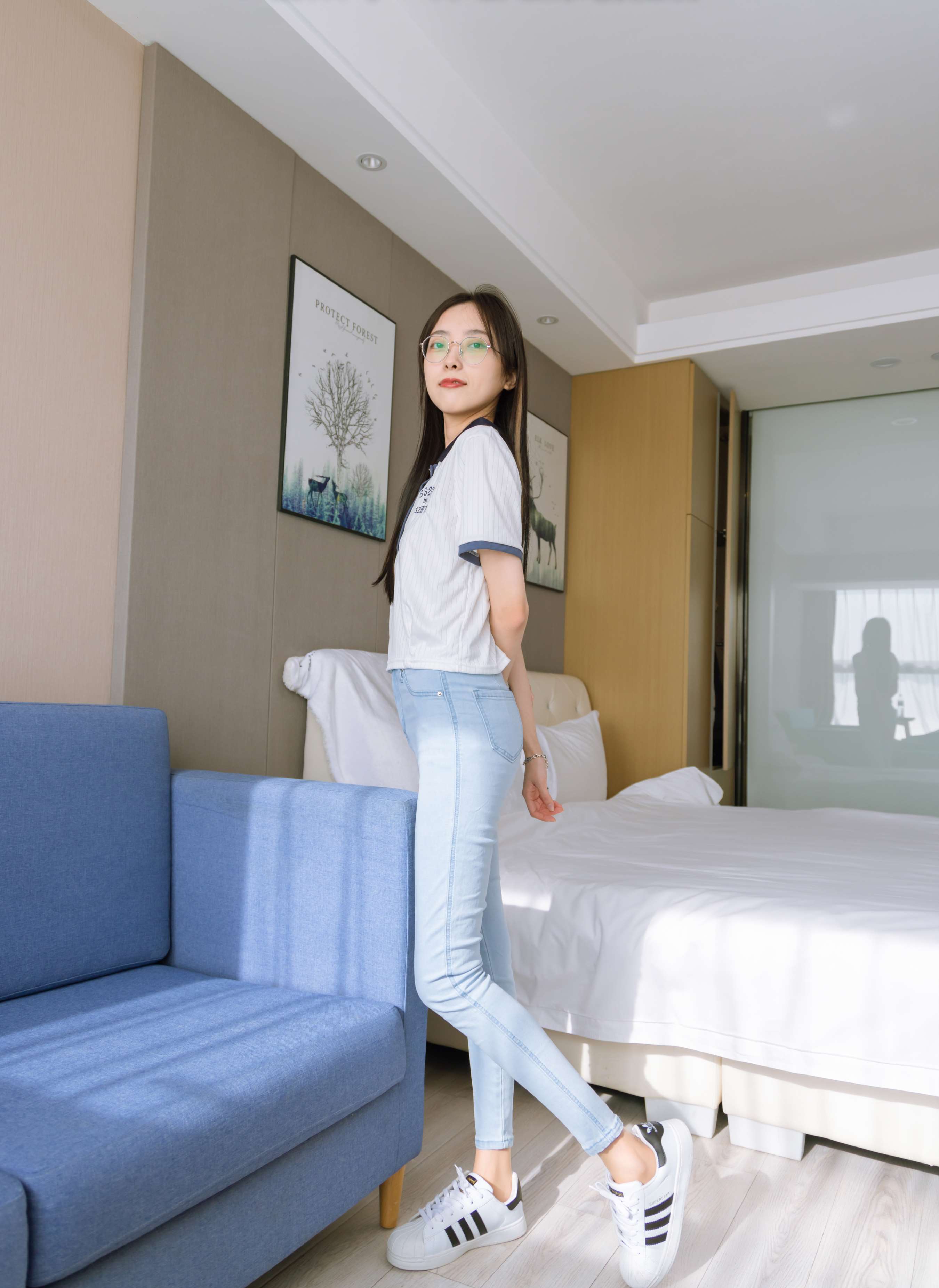 《稚予-贝壳头板鞋、肉丝、裤里丝》作品图