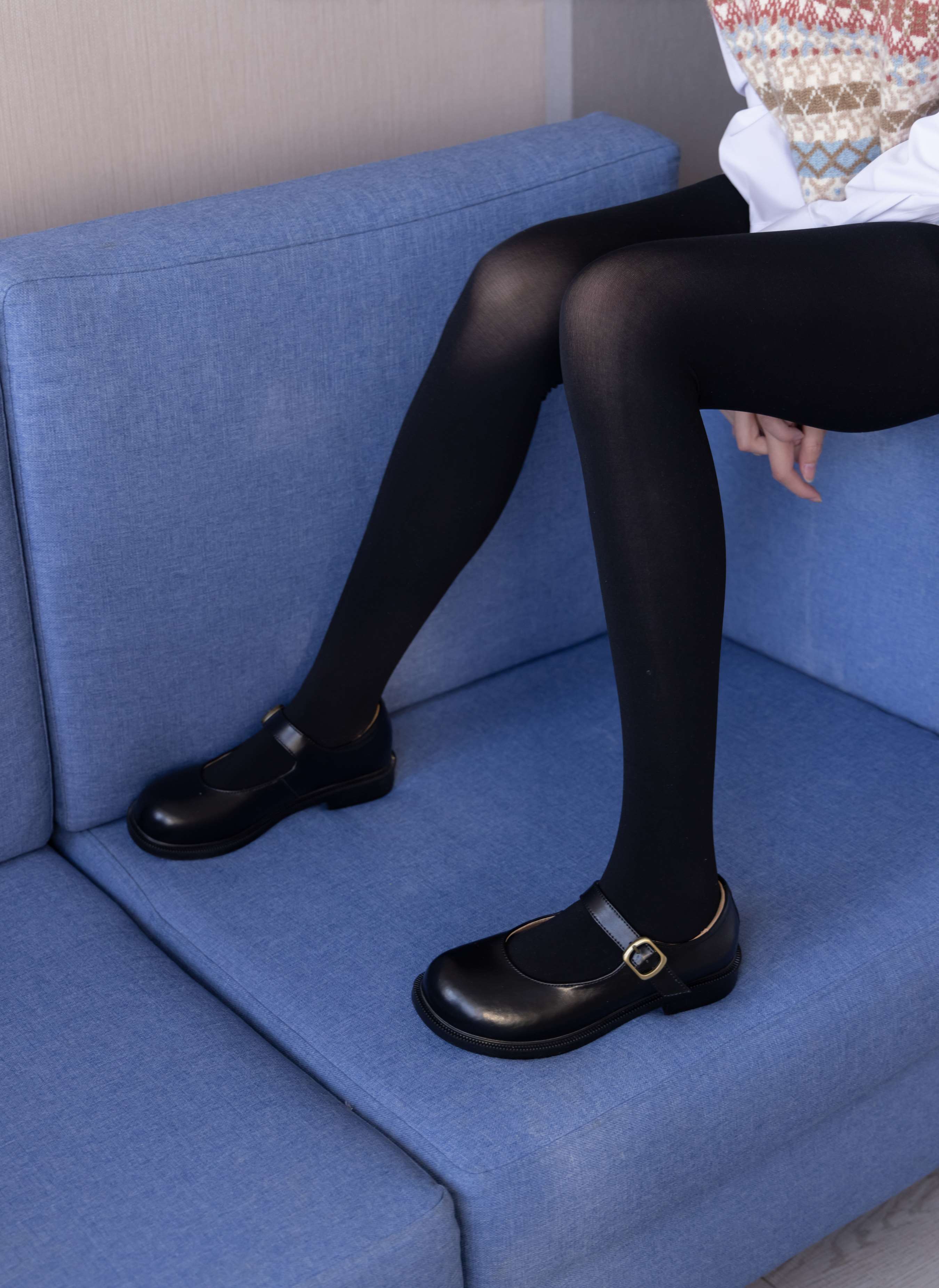 《小甜豆-黑皮鞋、厚黑丝、厚肉丝》作品图