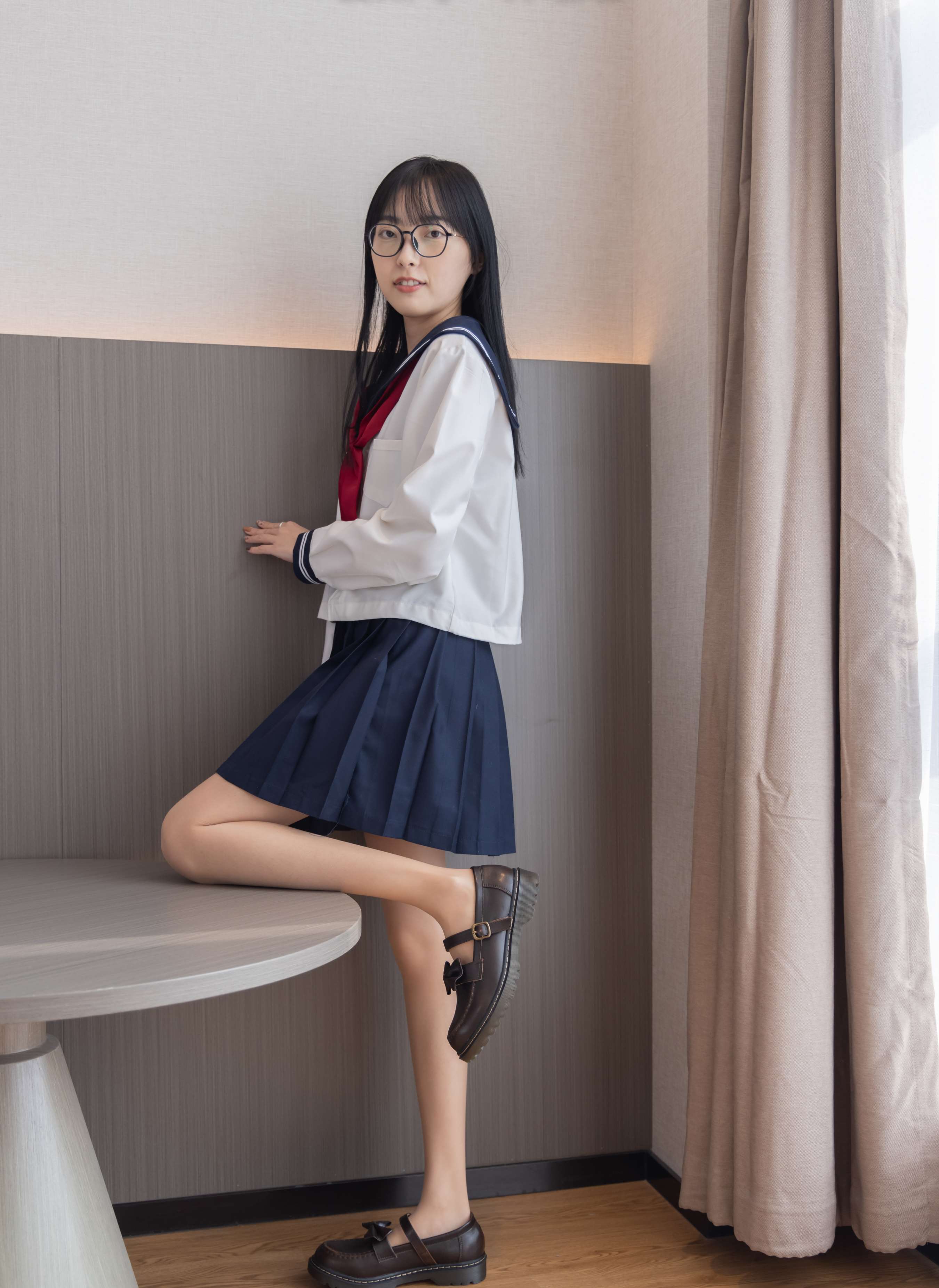 《稚予-JK制服、皮鞋、油亮肉丝》作品图