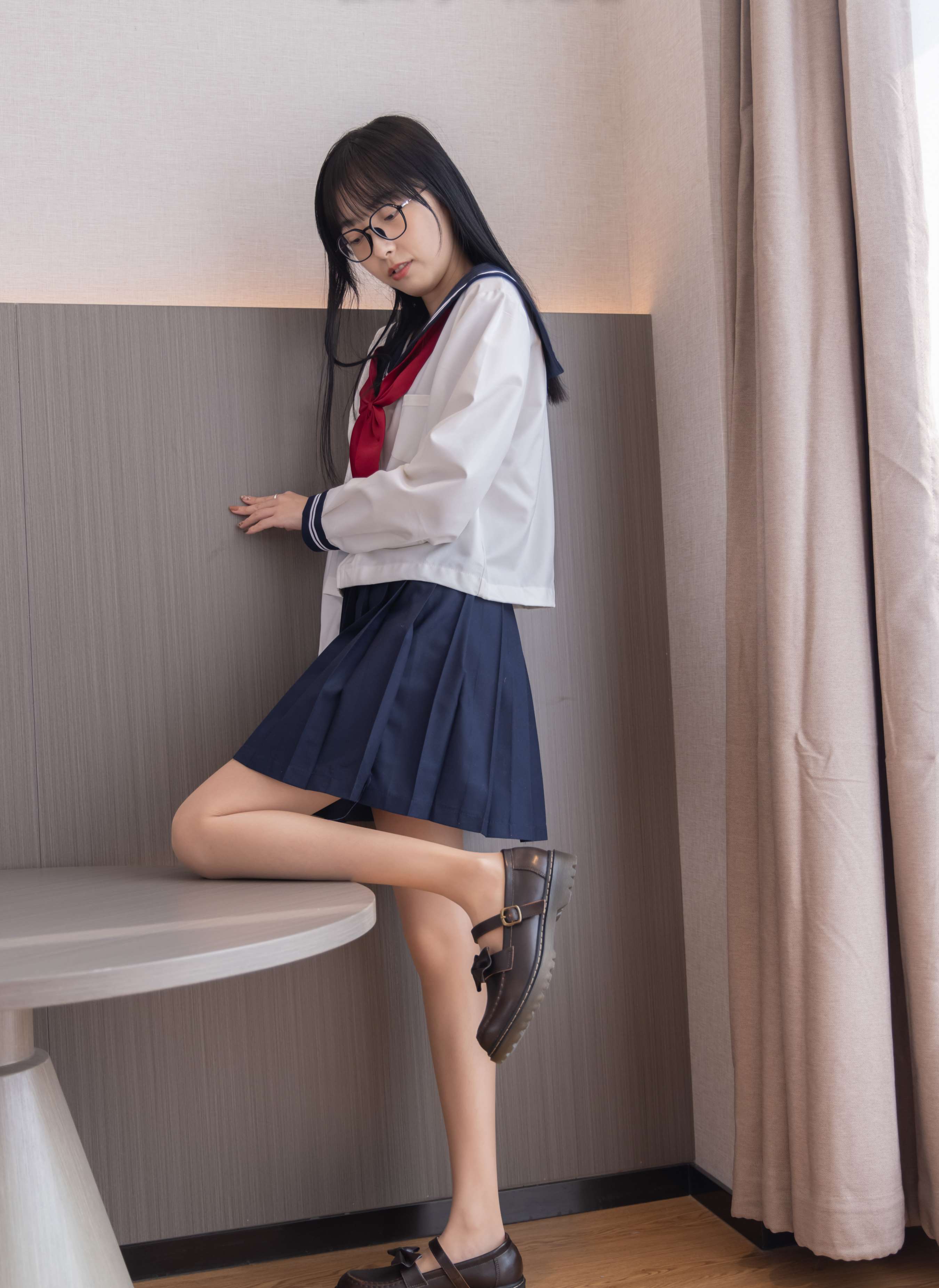 《稚予-JK制服、皮鞋、油亮肉丝》作品图