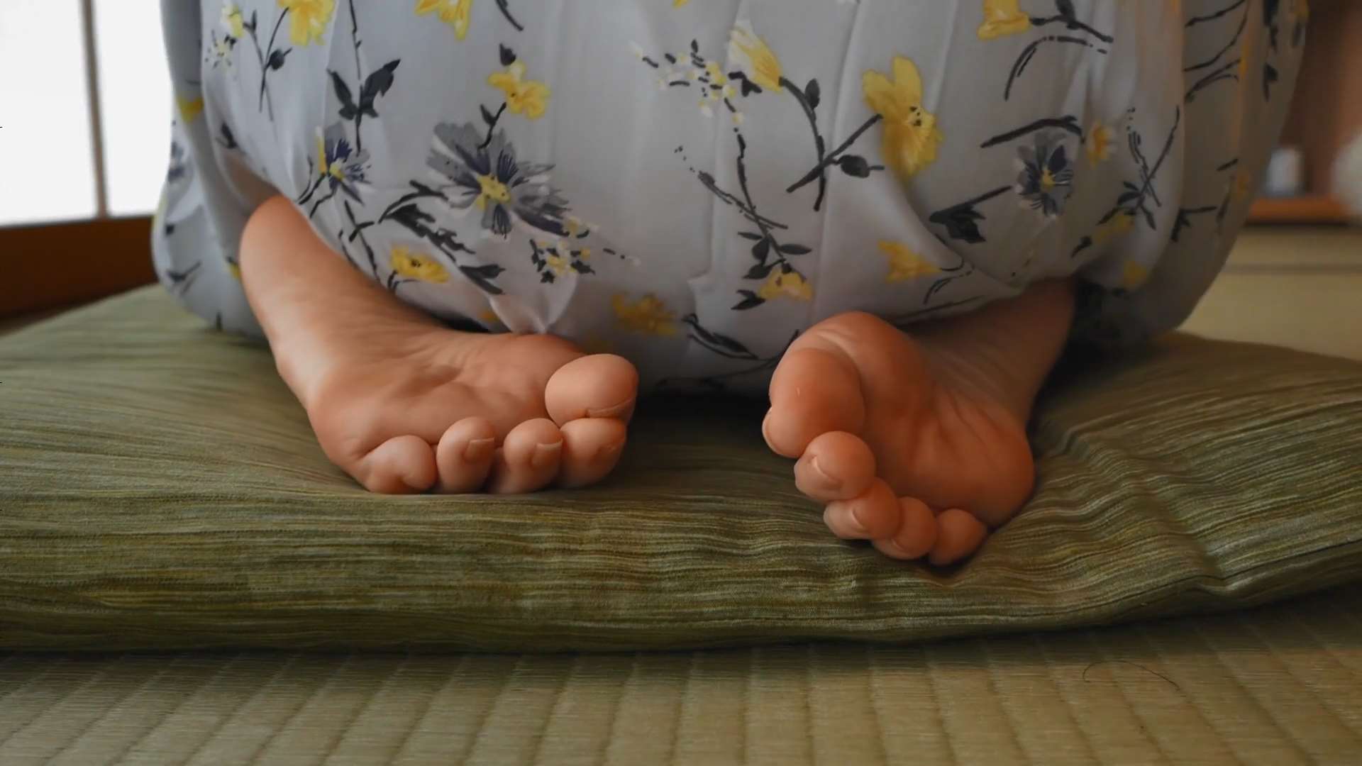 《[视频]さんじ-足の裏くすぐり　sora》作品图