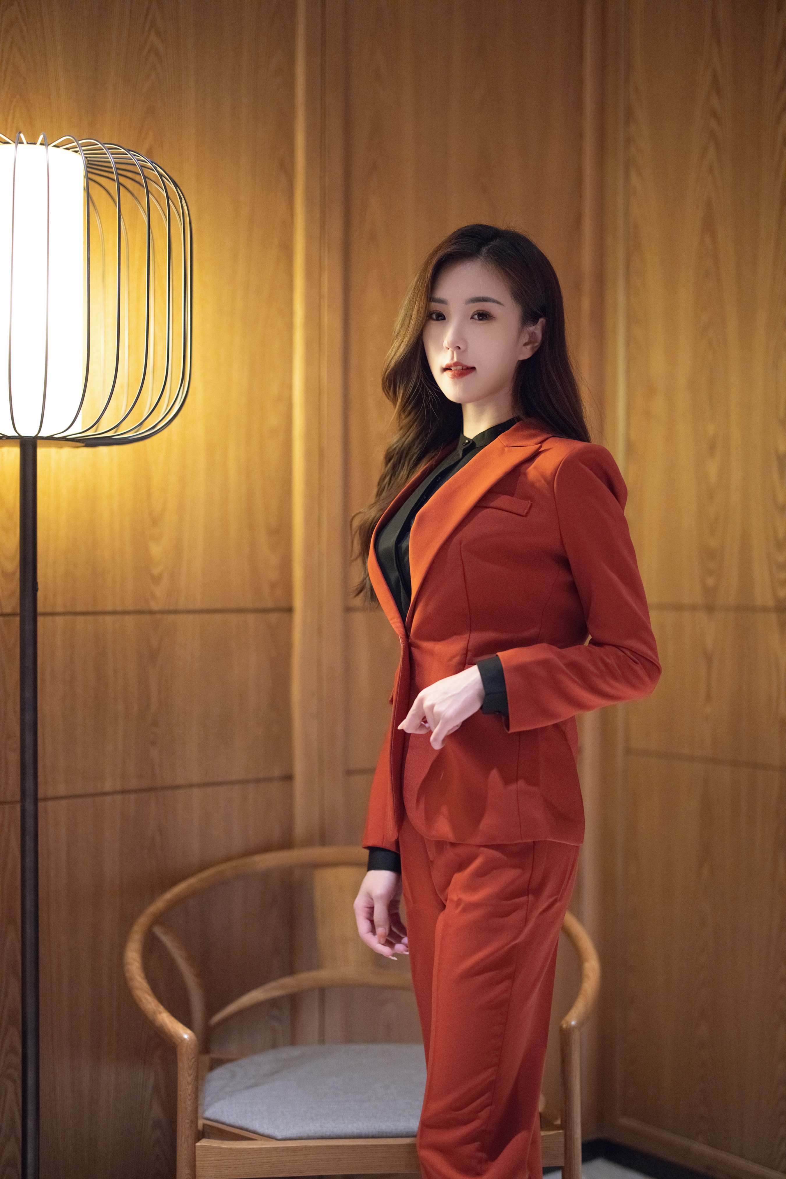 《小姐姐高跟肉丝脚丫》作品图