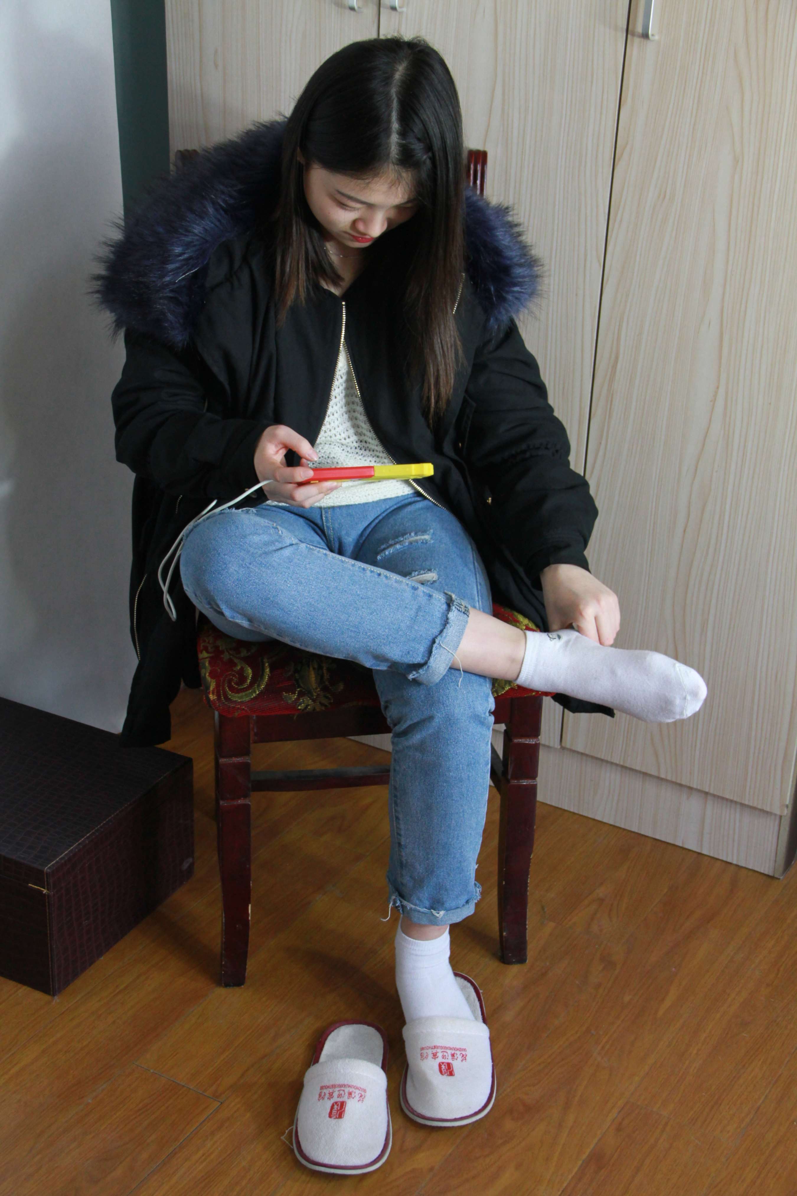 《棉袜搭配丝足》作品图