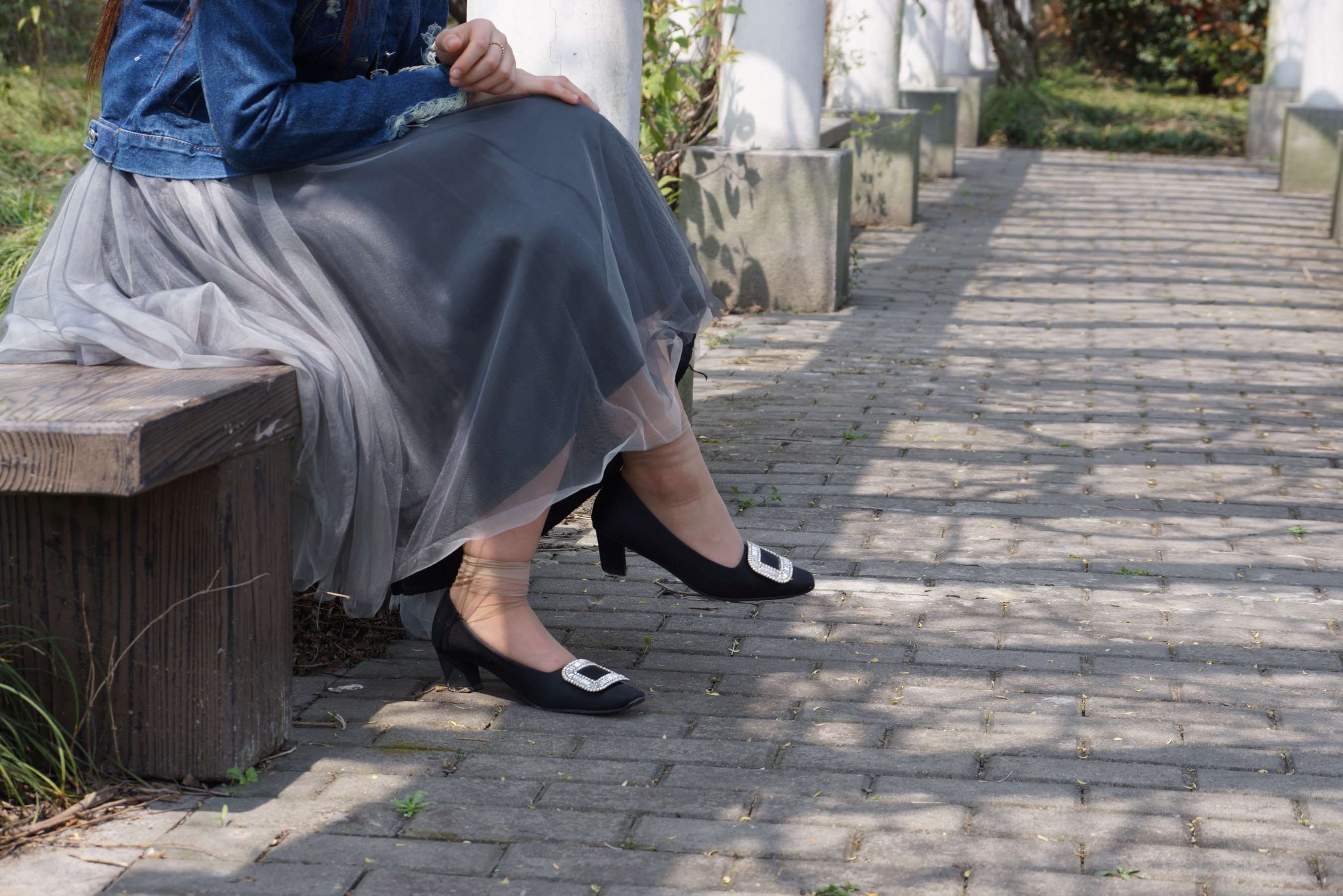 《一直对白领、蓝领类型的小姐姐没有抵抗力》作品图