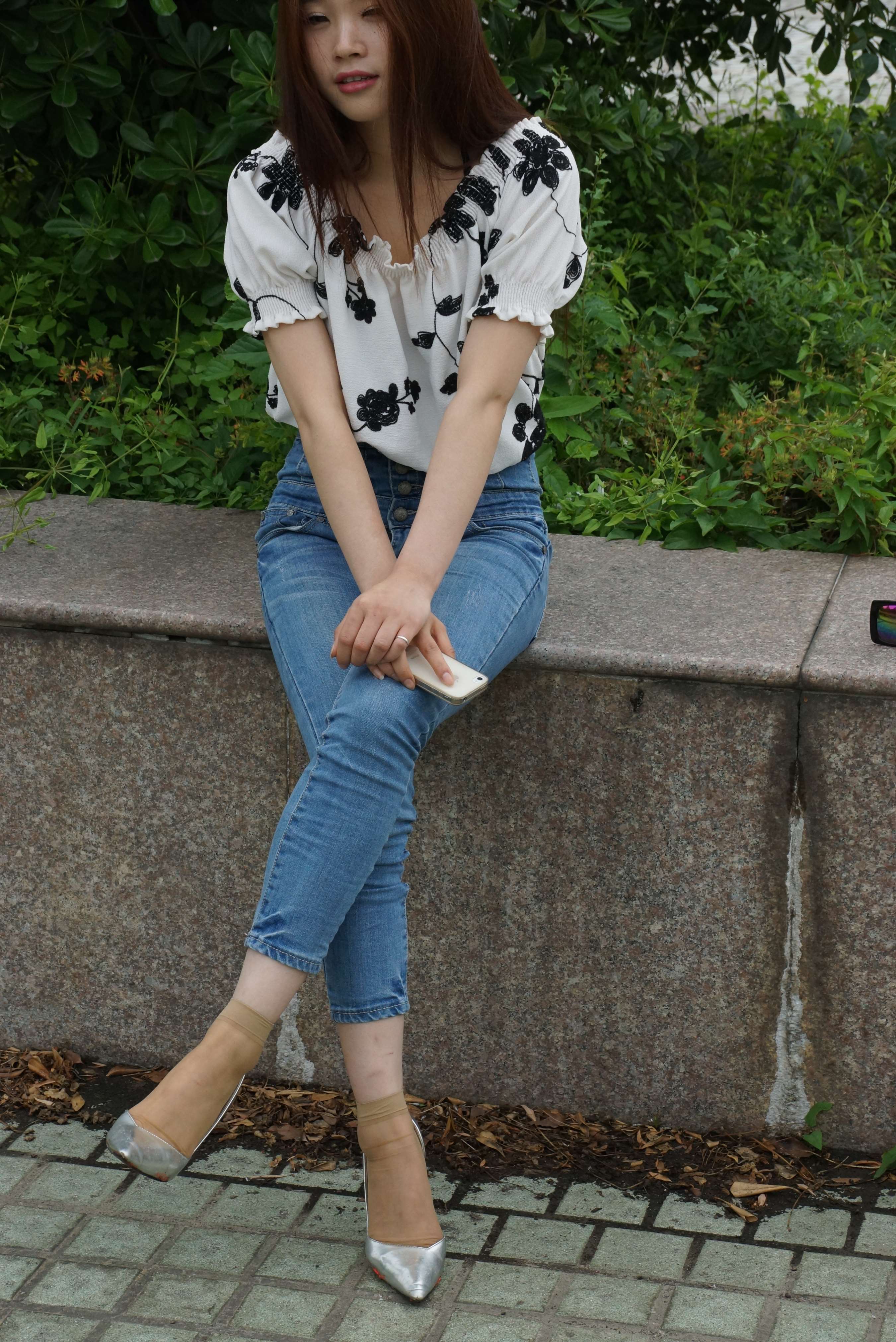 《挑鞋就是小姐姐的日常动作》作品图