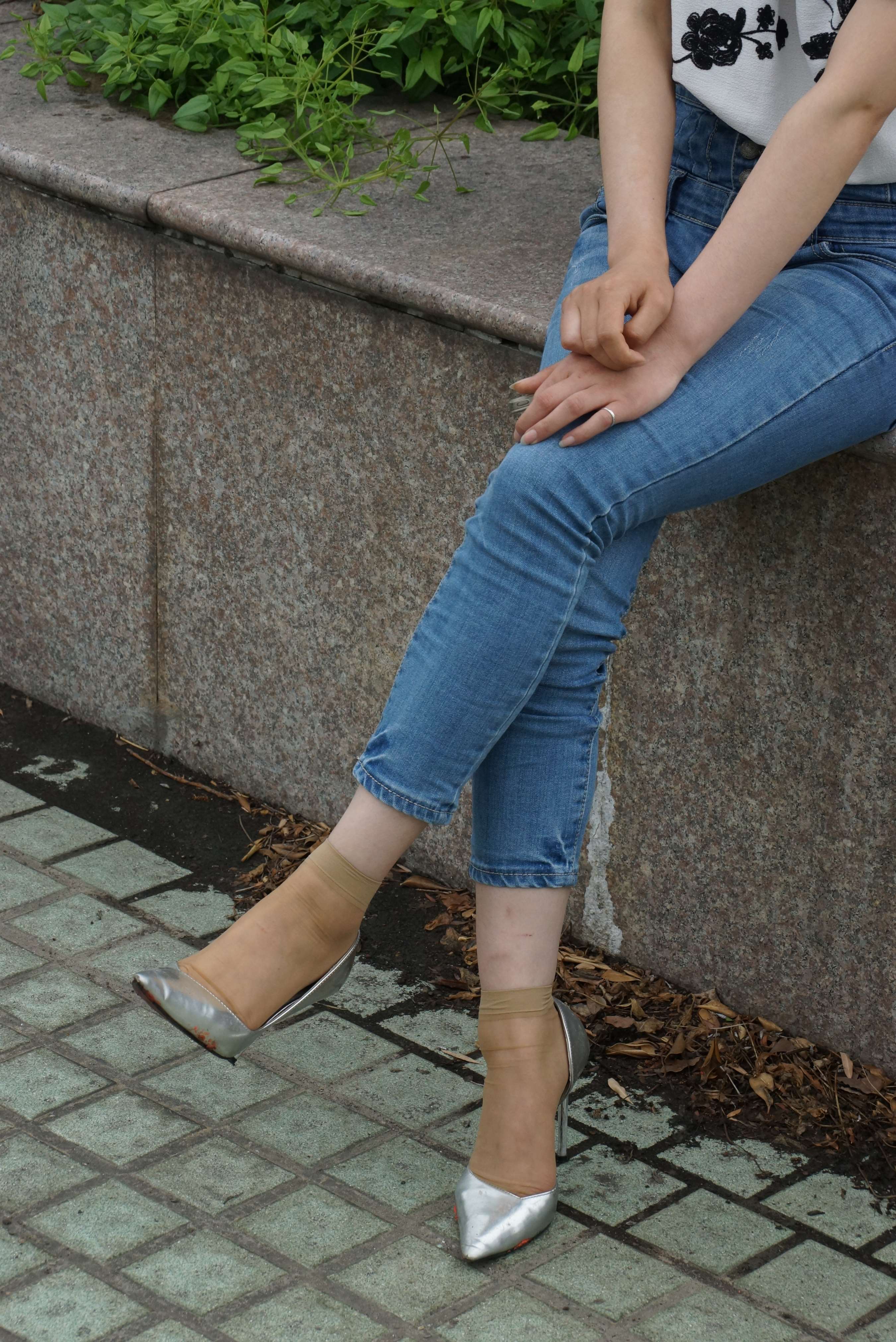 《挑鞋就是小姐姐的日常动作》作品图