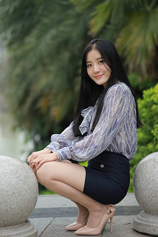 婉苹《公园偶遇美女》