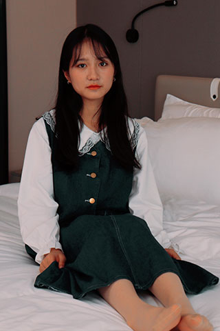 沙沙~牛仔长裙の肉丝脚丫