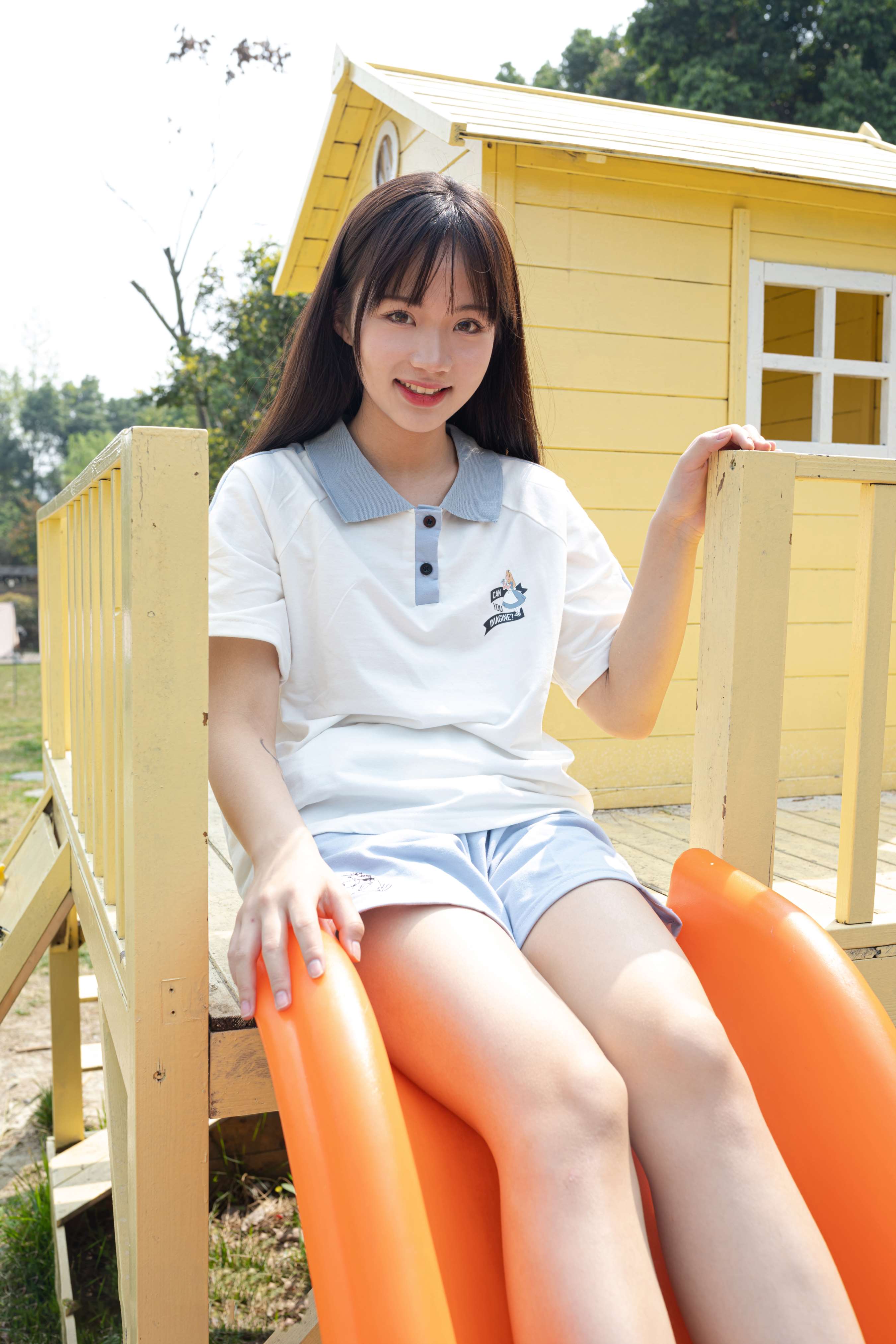 《小麦白袜裸足》作品图