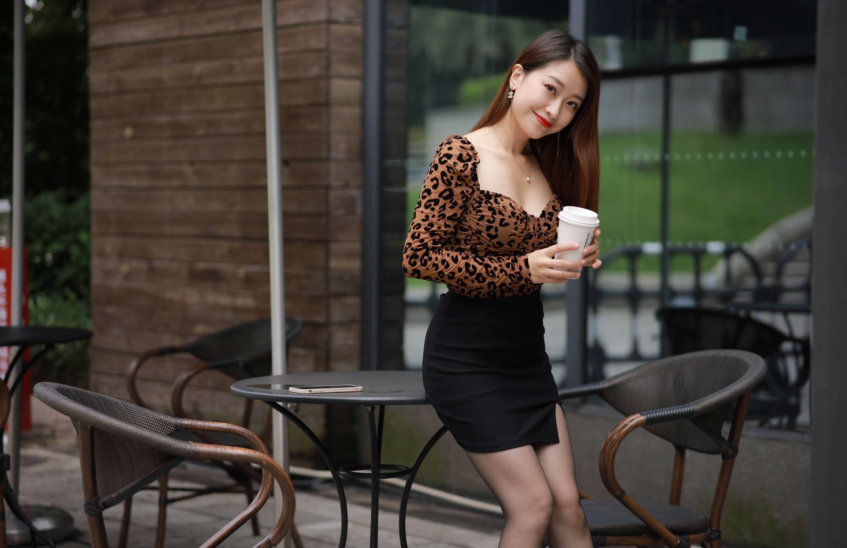 《小婕《姓感豹纹包臀裙》》作品图