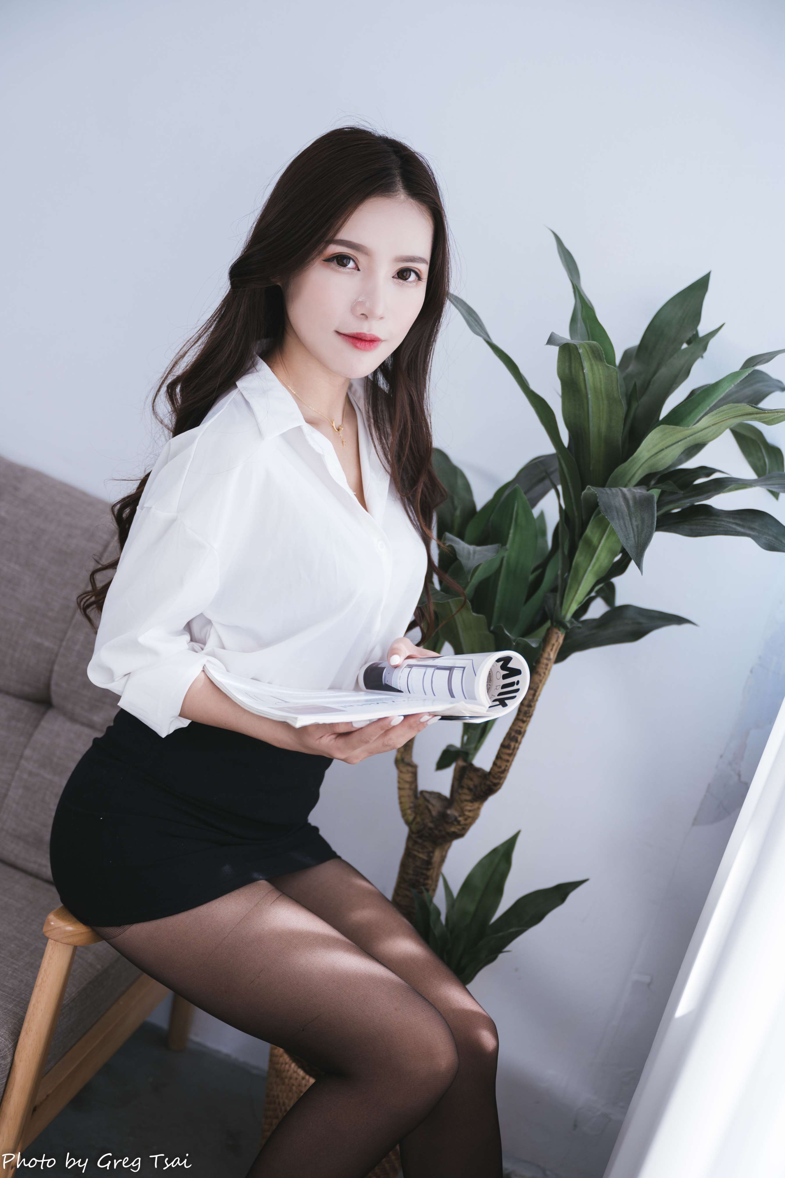 《Vivi - OL制服黑丝》作品图