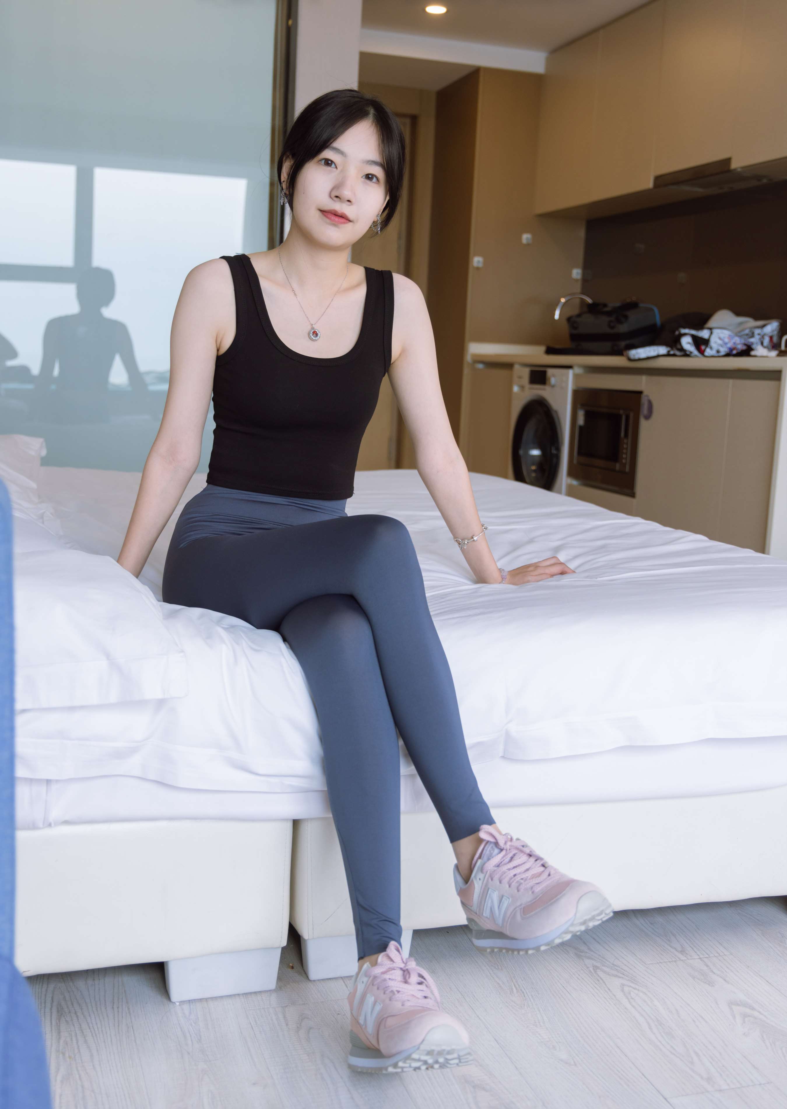 《小甜豆运动鞋、肉丝、瑜伽裤裤里丝》作品图