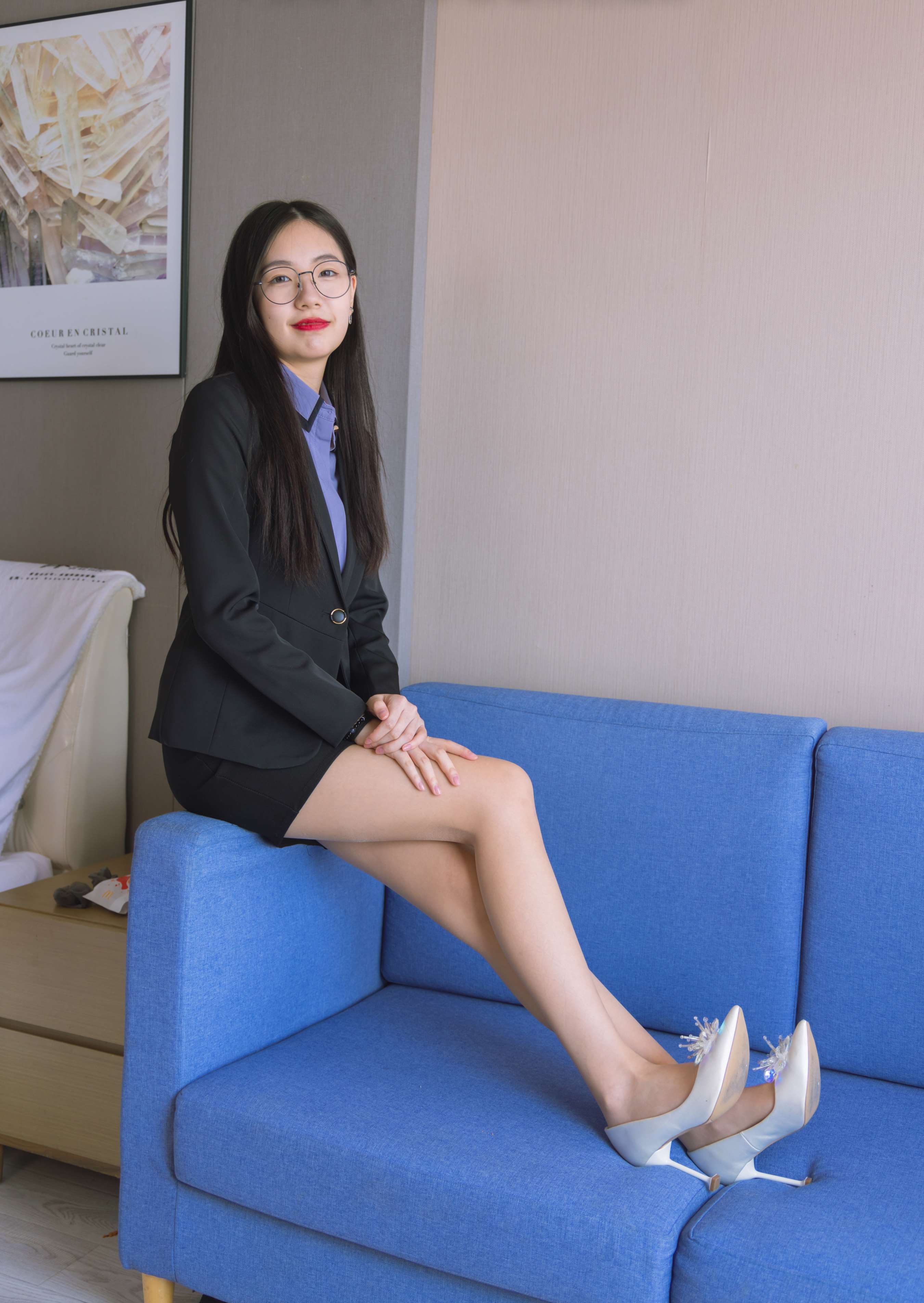 《小甜豆-两双高跟鞋、肉丝、油亮黑丝》作品图