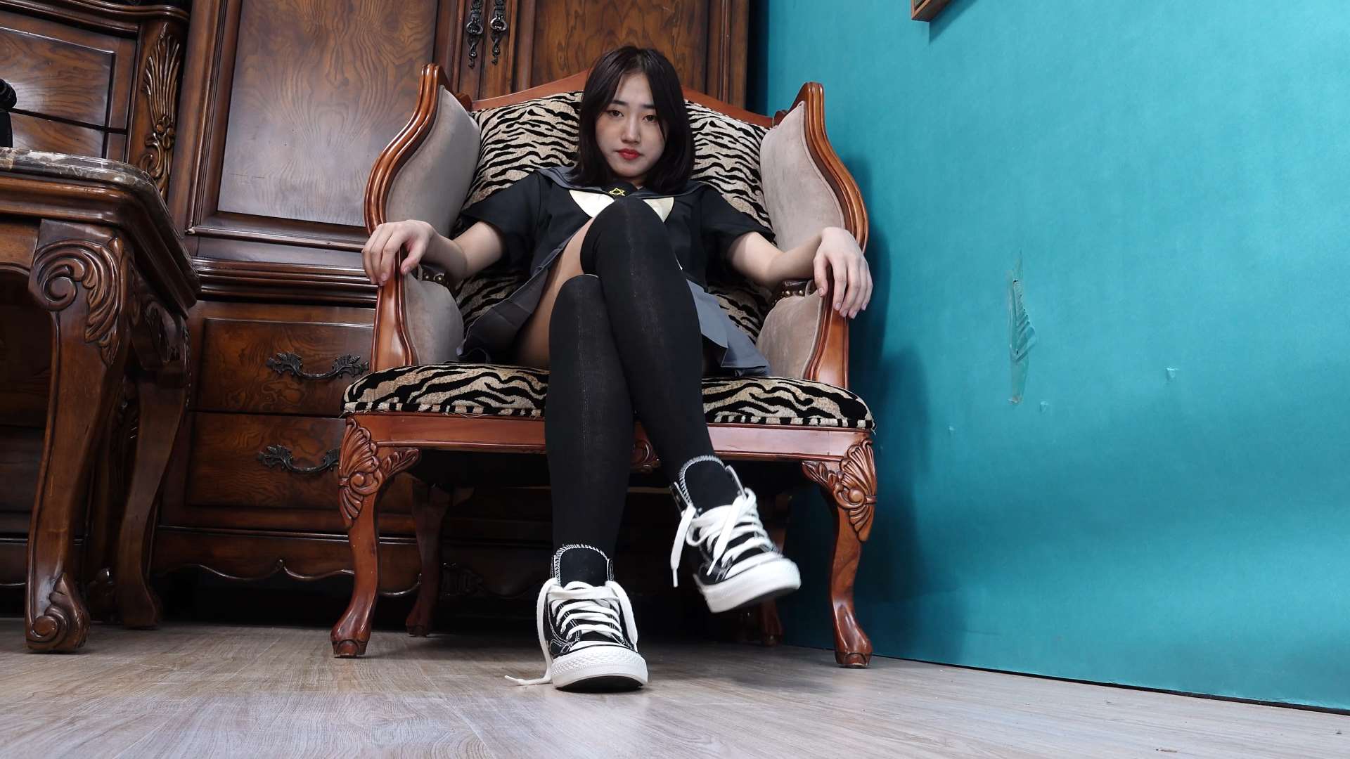 《[寄卖视频] A&F YUEYUE-的灵活性感的裸足脚丫》作品图