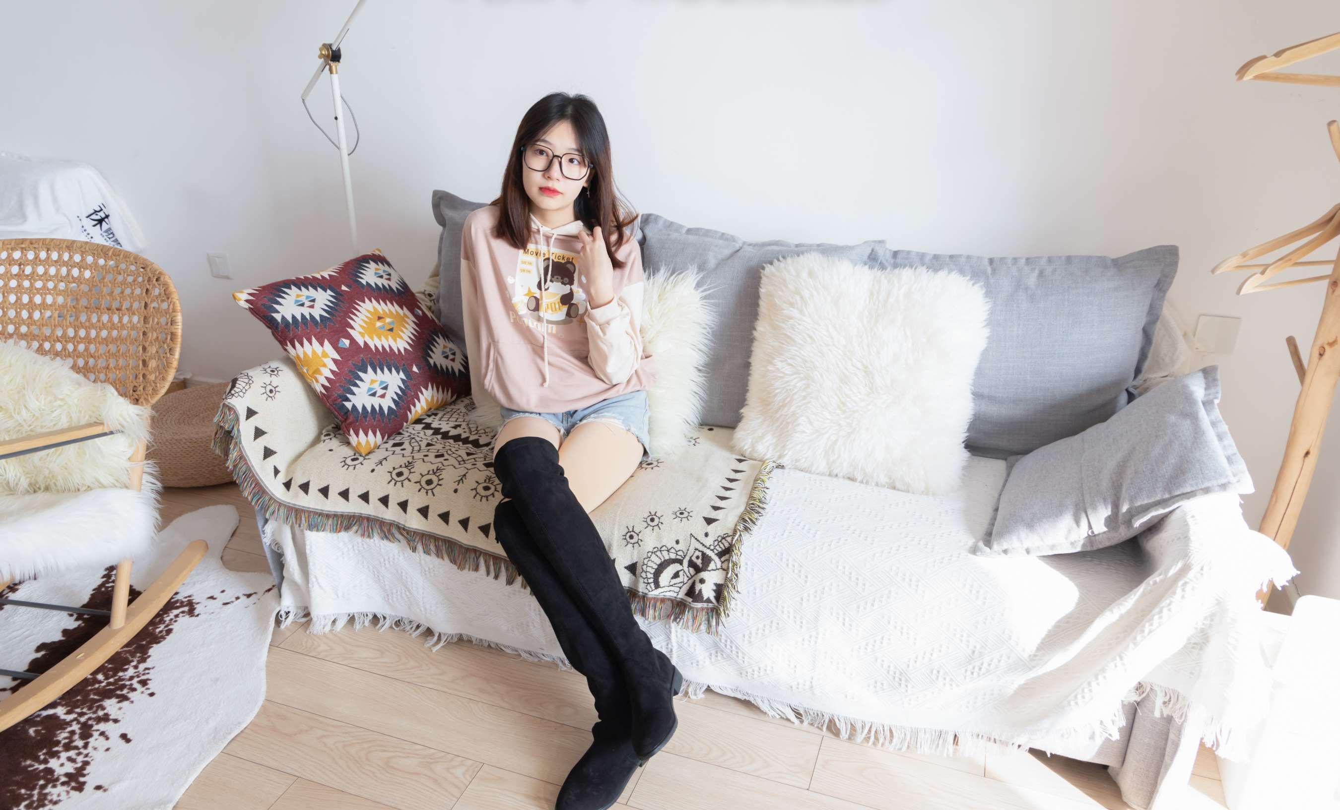 《小甜豆-长靴、厚肉丝》作品图