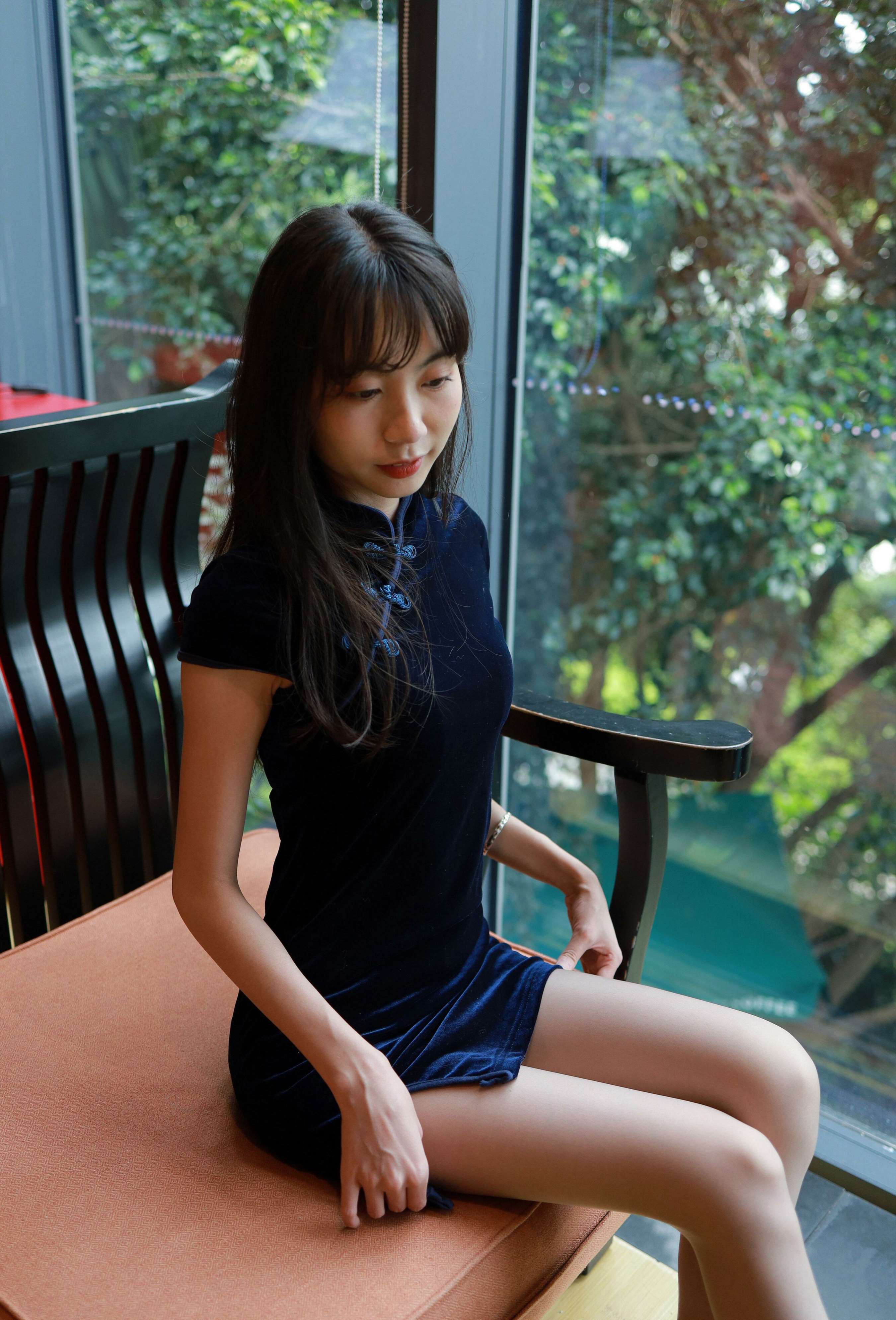 《团团 美女旗袍》作品图