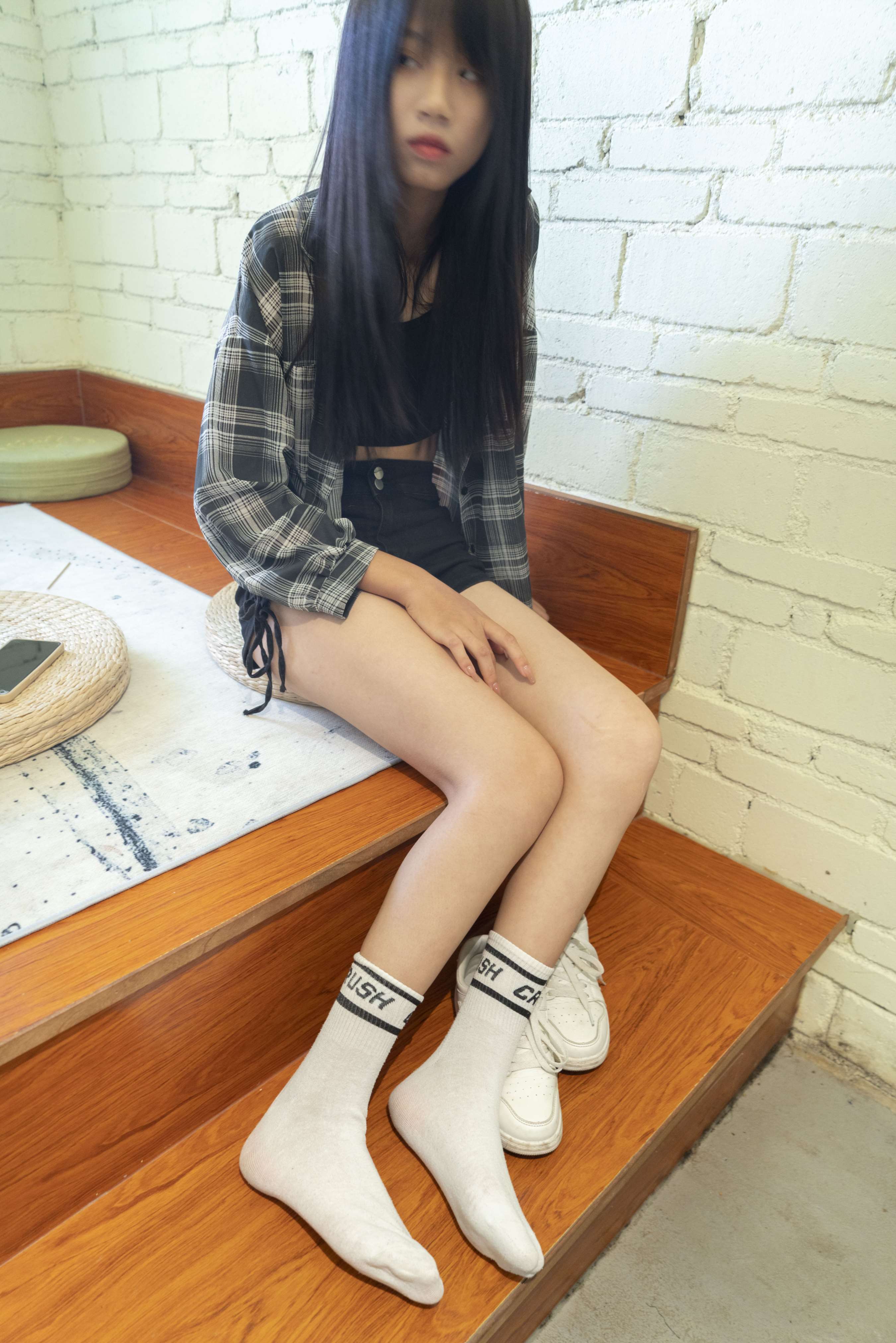 《少女丝丝换上肉丝诱惑着你》作品图