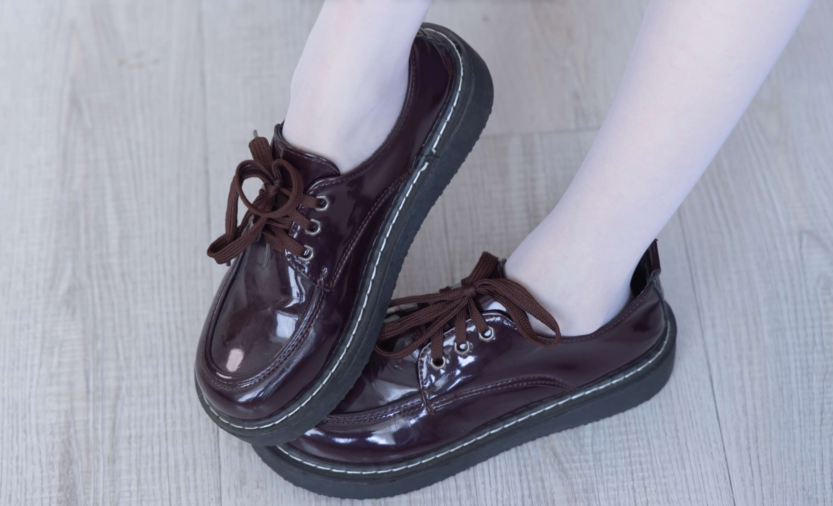 《稚予-皮鞋、白丝、JK制服 》作品图