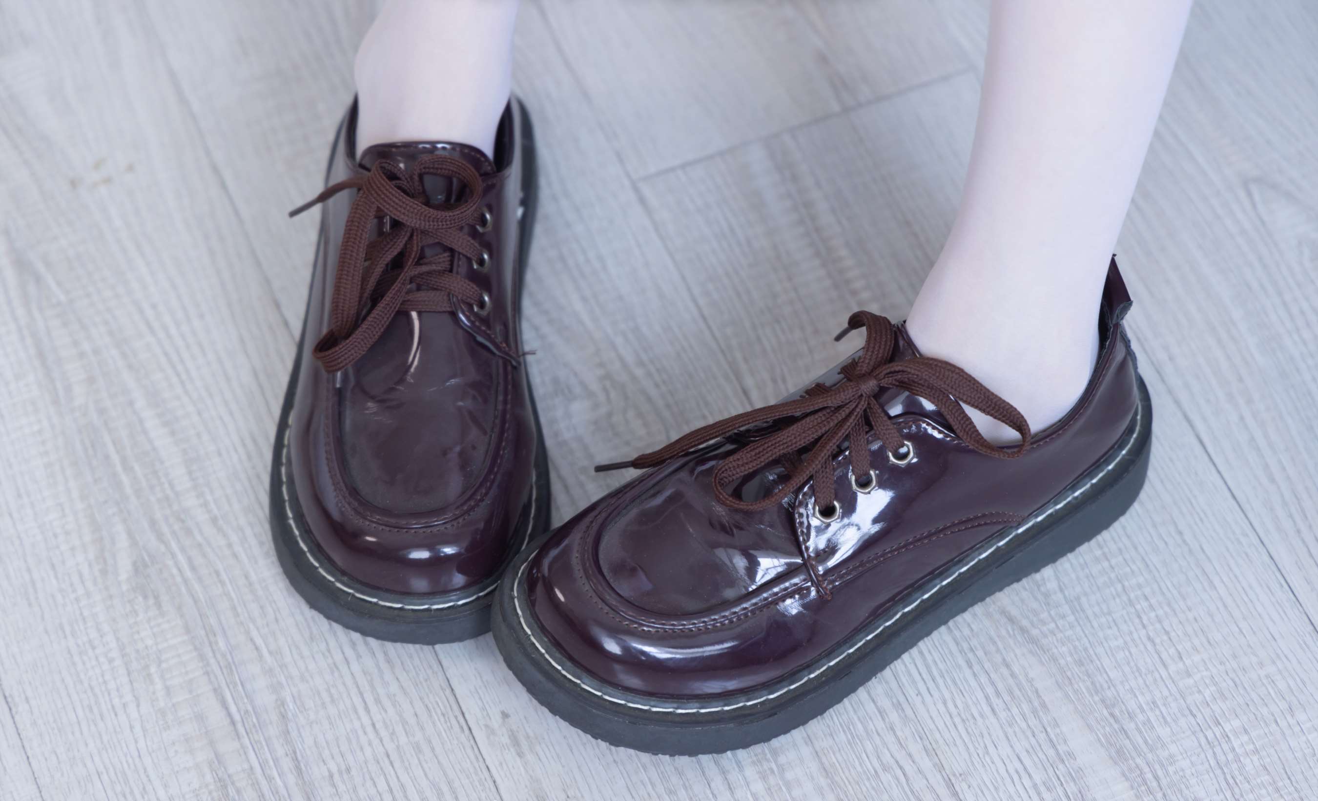 《稚予-皮鞋、白丝、JK制服 》作品图