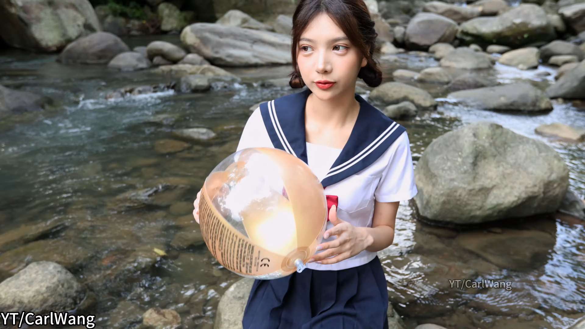 《[视频] 夏天就是要跟学妹來溪边玩水呀》作品图