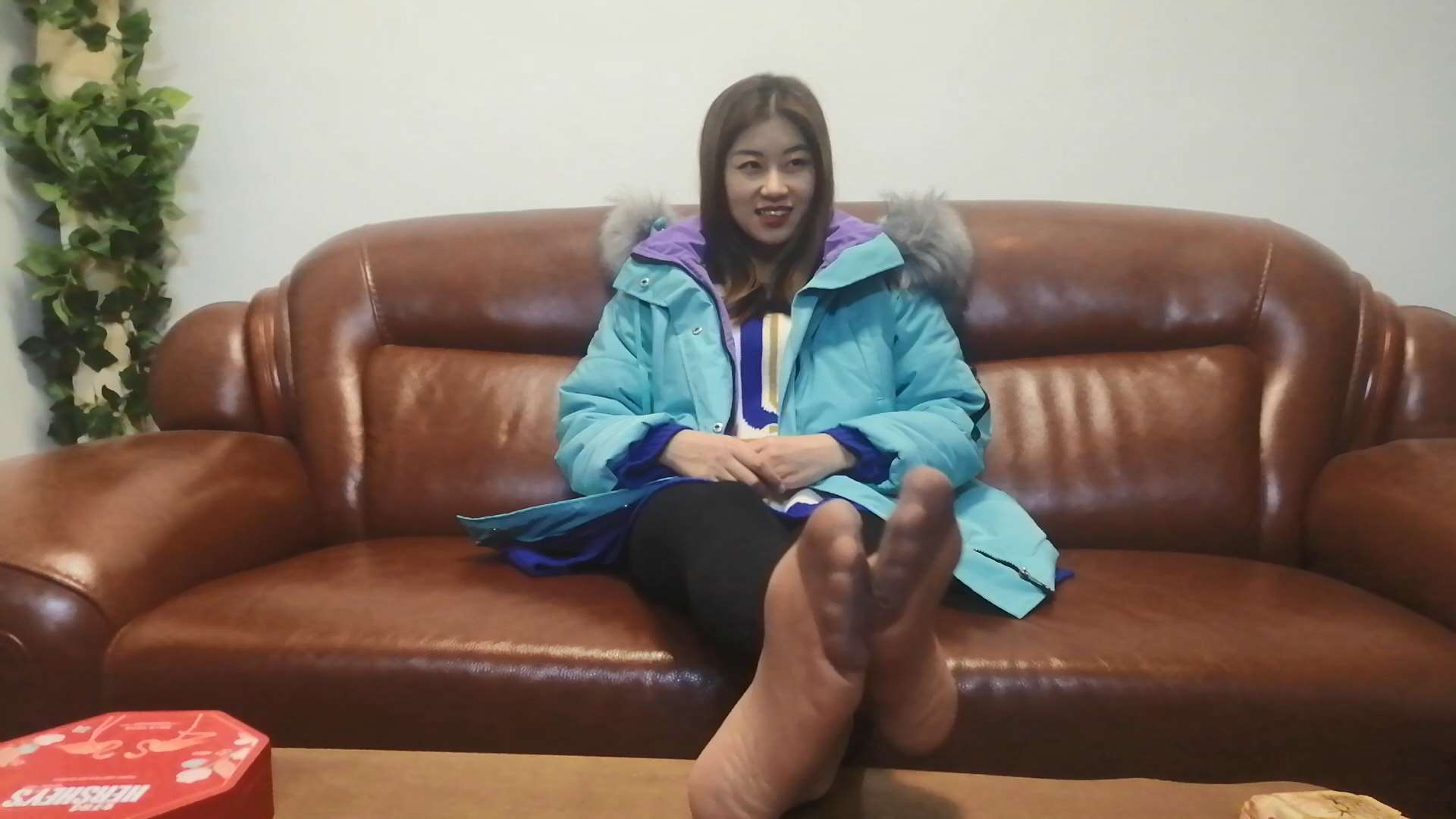 《[视频]-家拍小姐姐黑丝脚丫》作品图