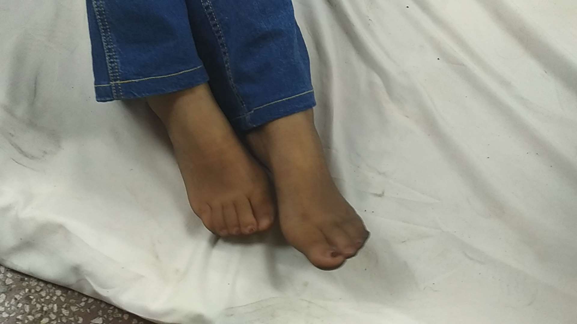 《[视频]-少女牛仔の黑短丝脚丫》作品图