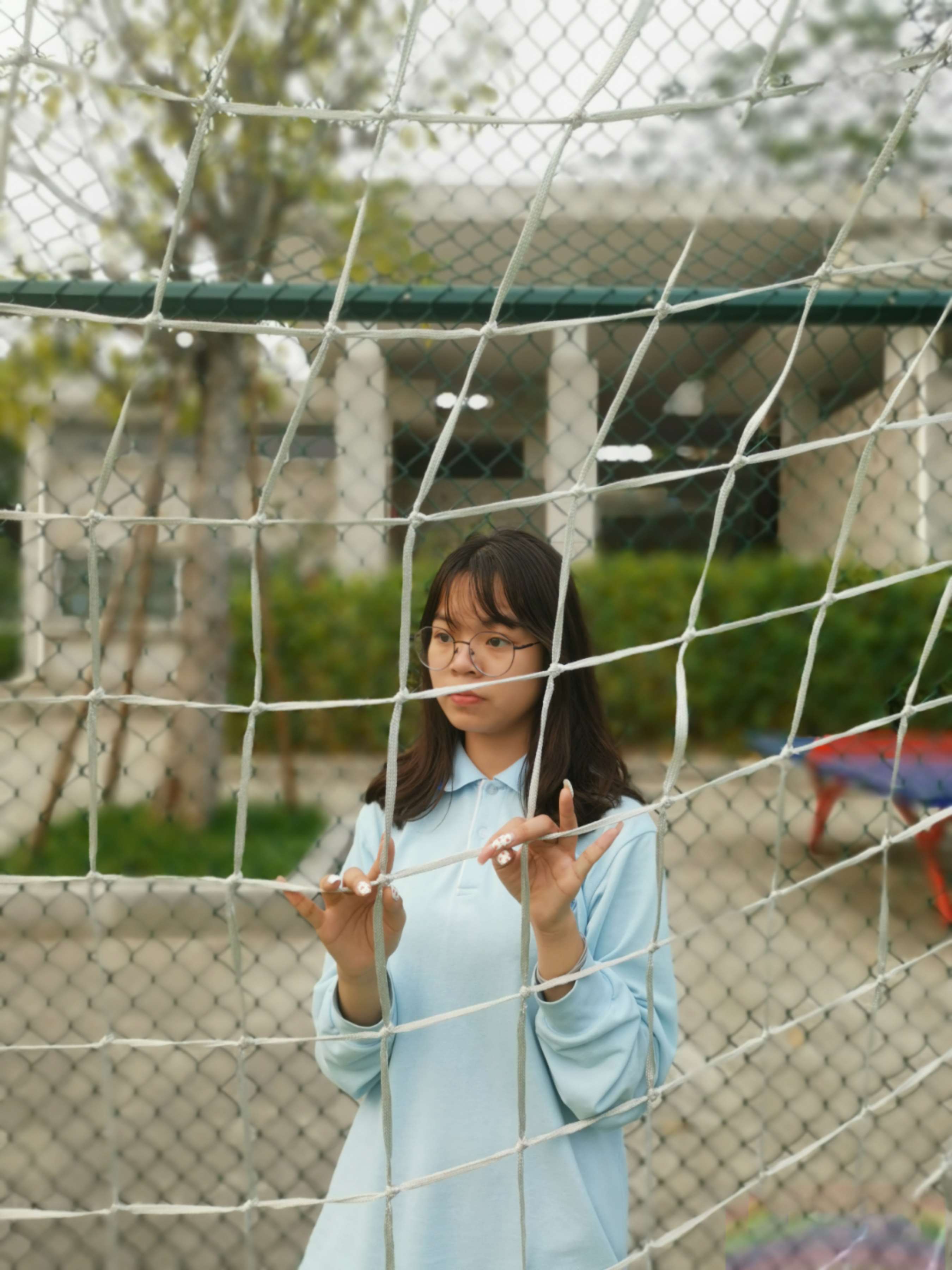 《学妹楠楠足球场上展嫩脚》作品图