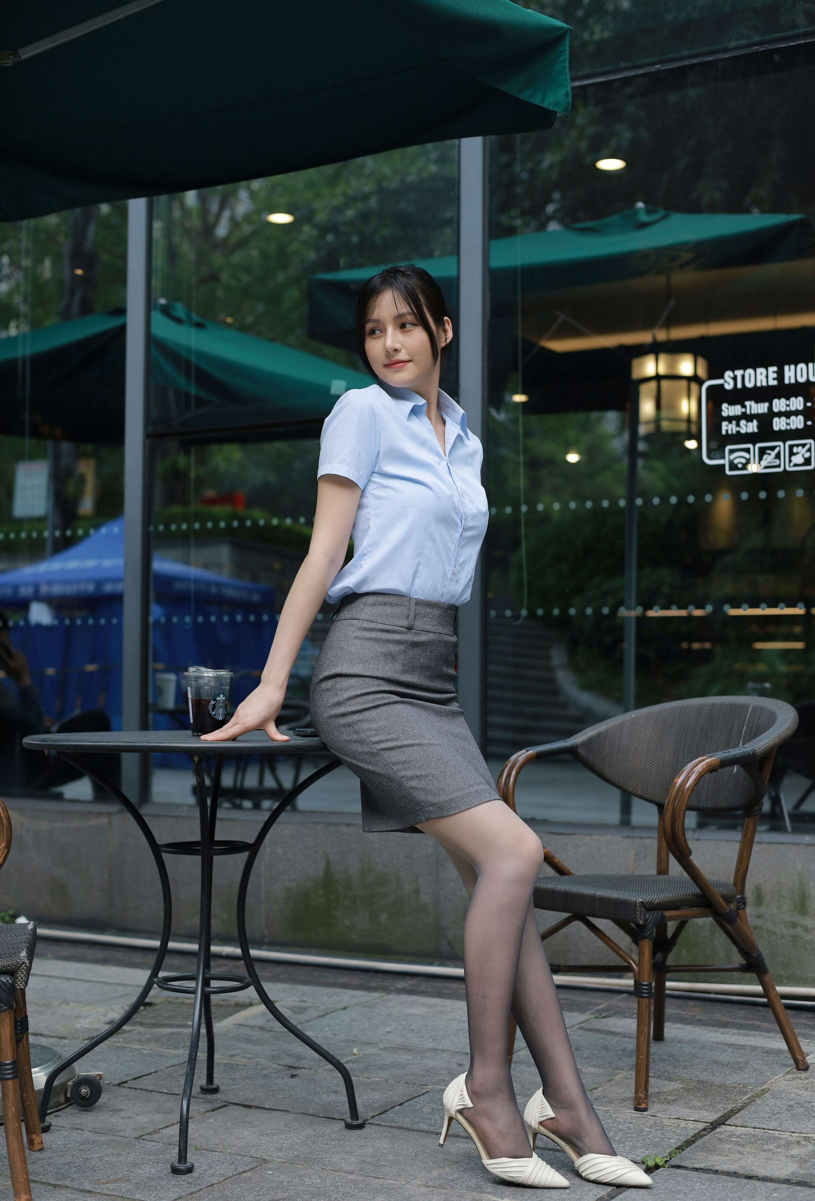 《九妹 高跟の丝脚丫》作品图