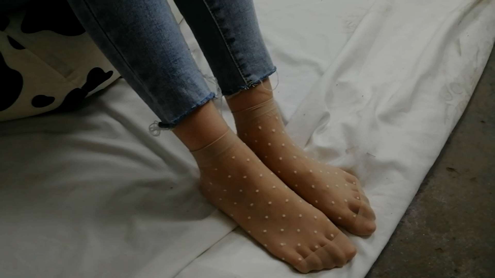 《[视频]小姐姐多套换丝脚丫》作品图