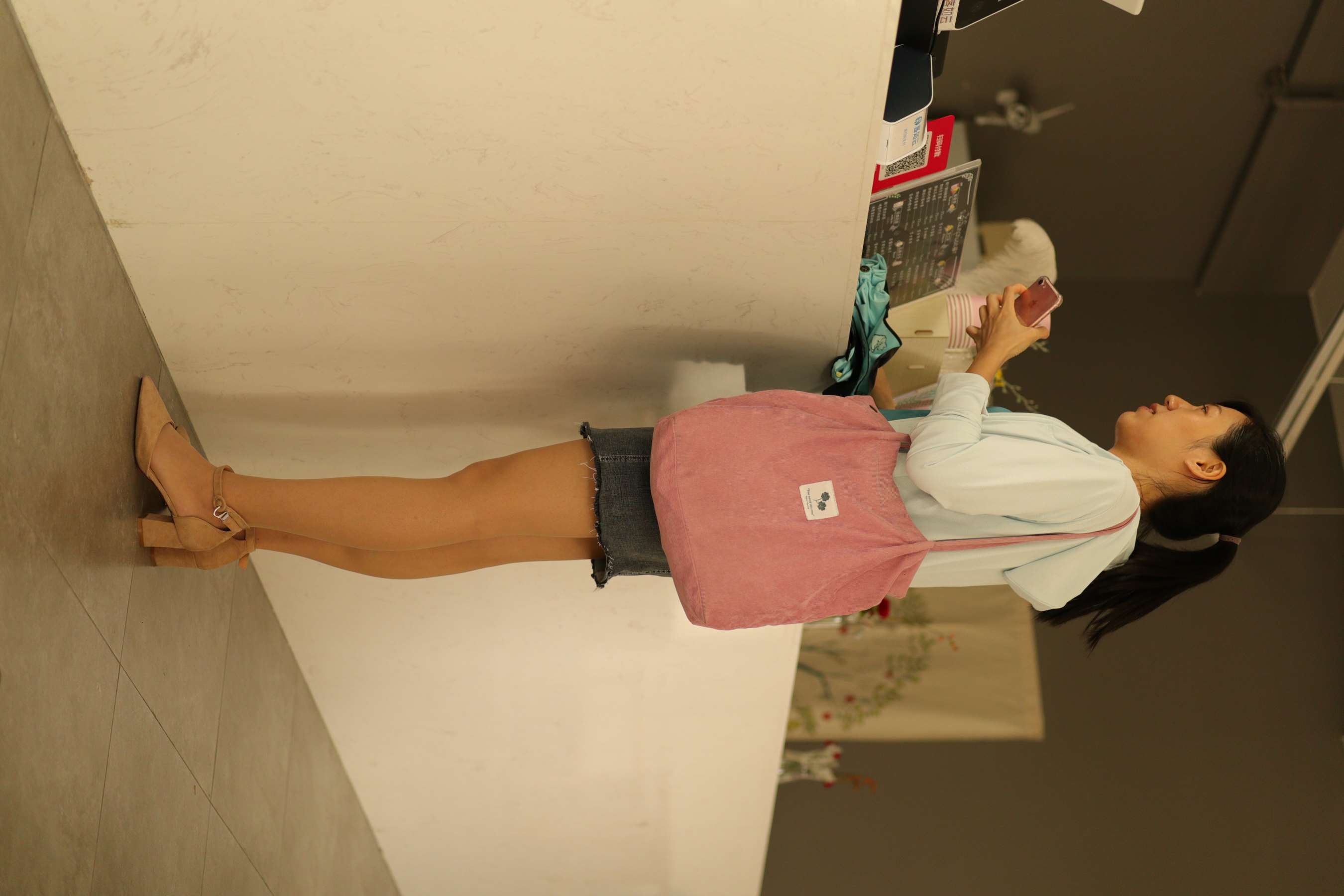 《学姐素颜极致肉丝上》作品图