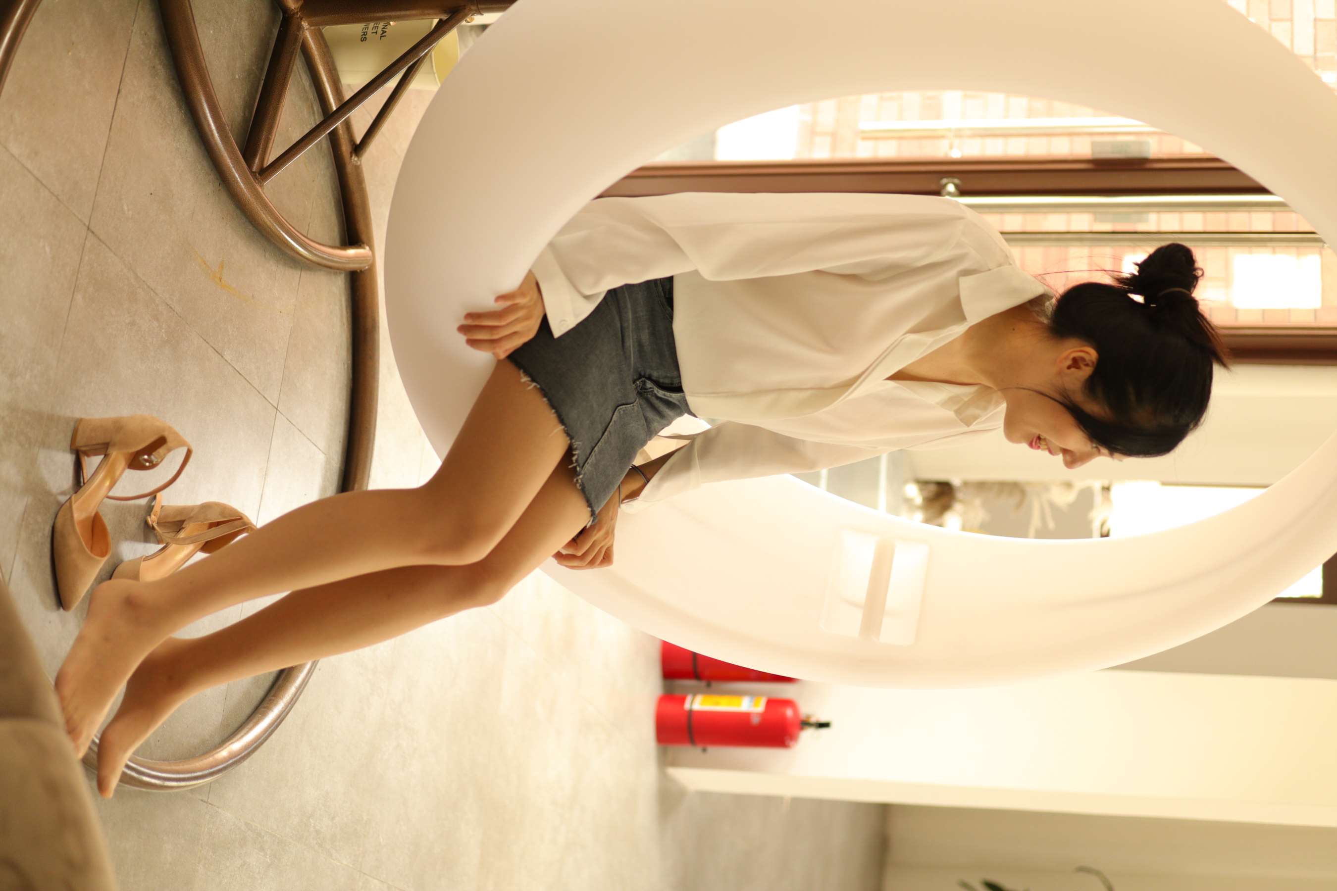 《学姐素颜极致肉丝下》作品图