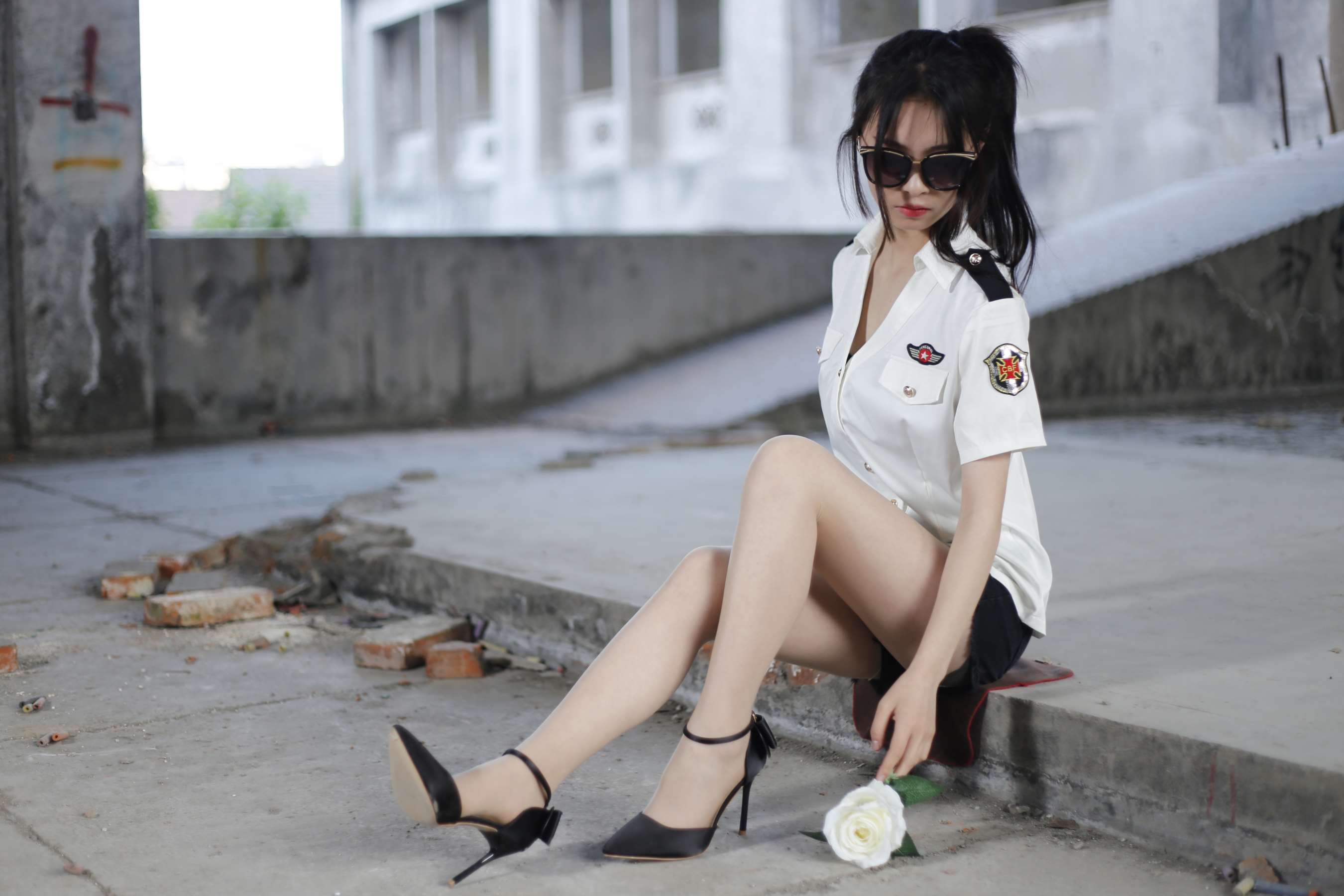 《小仙-怎么不好好穿鞋》作品图