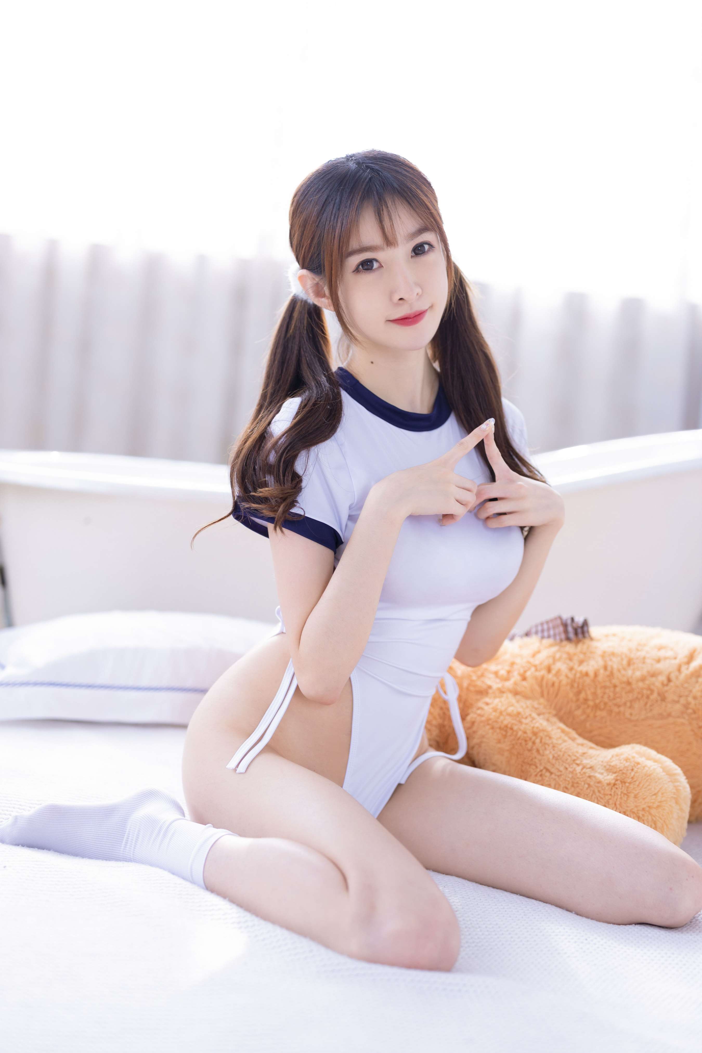 《杉杉双马尾体操服》作品图