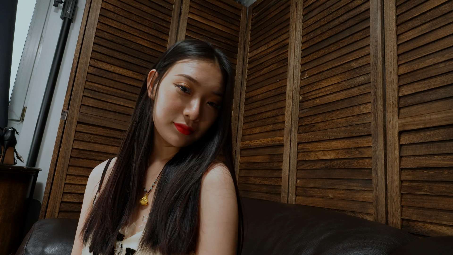 《[寄卖视频] A&F Xiaotongtong-展示她的连衣裙裸足》作品图