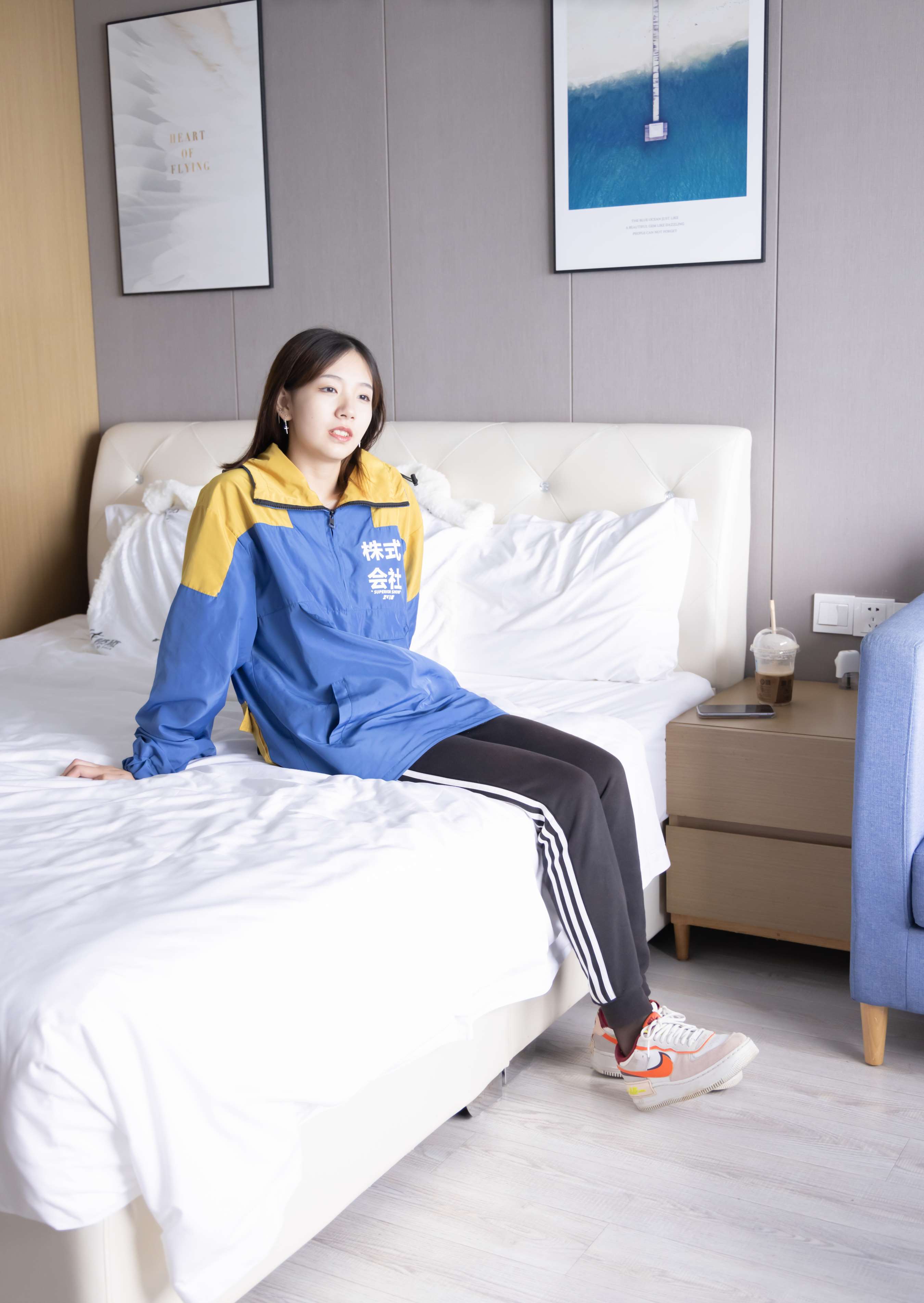 《小甜豆-板鞋の裤里黑丝》作品图