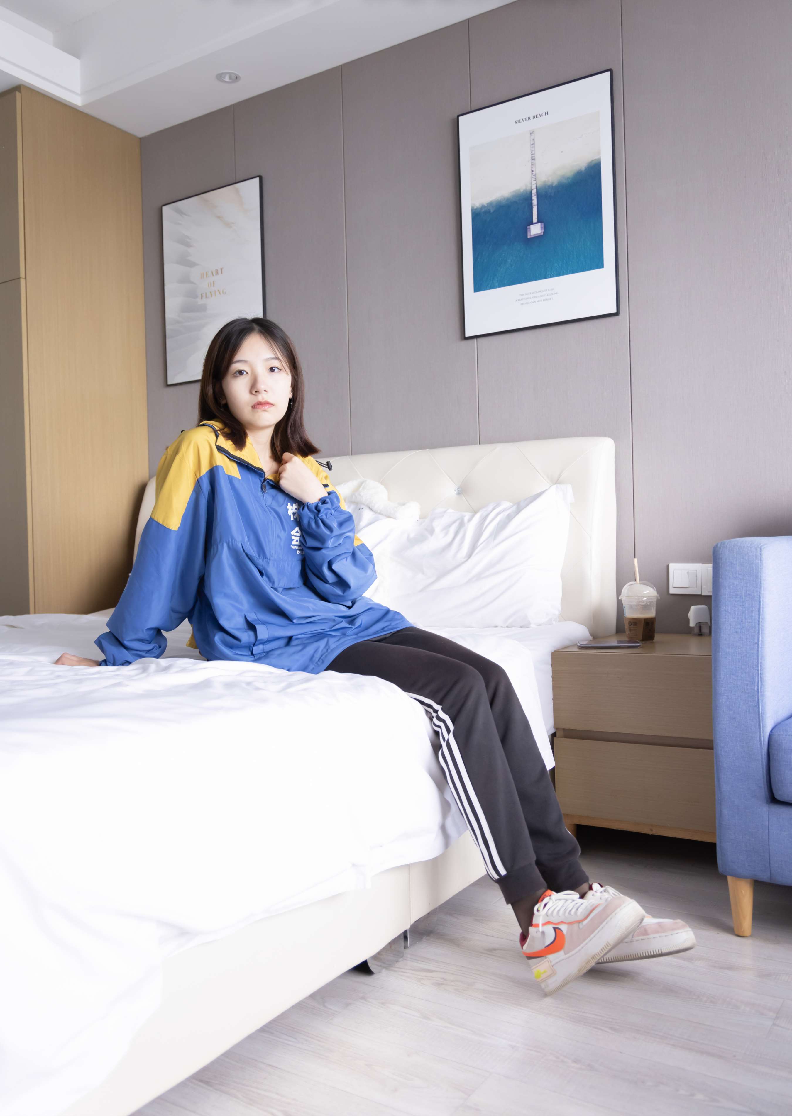 《小甜豆-板鞋の裤里黑丝》作品图