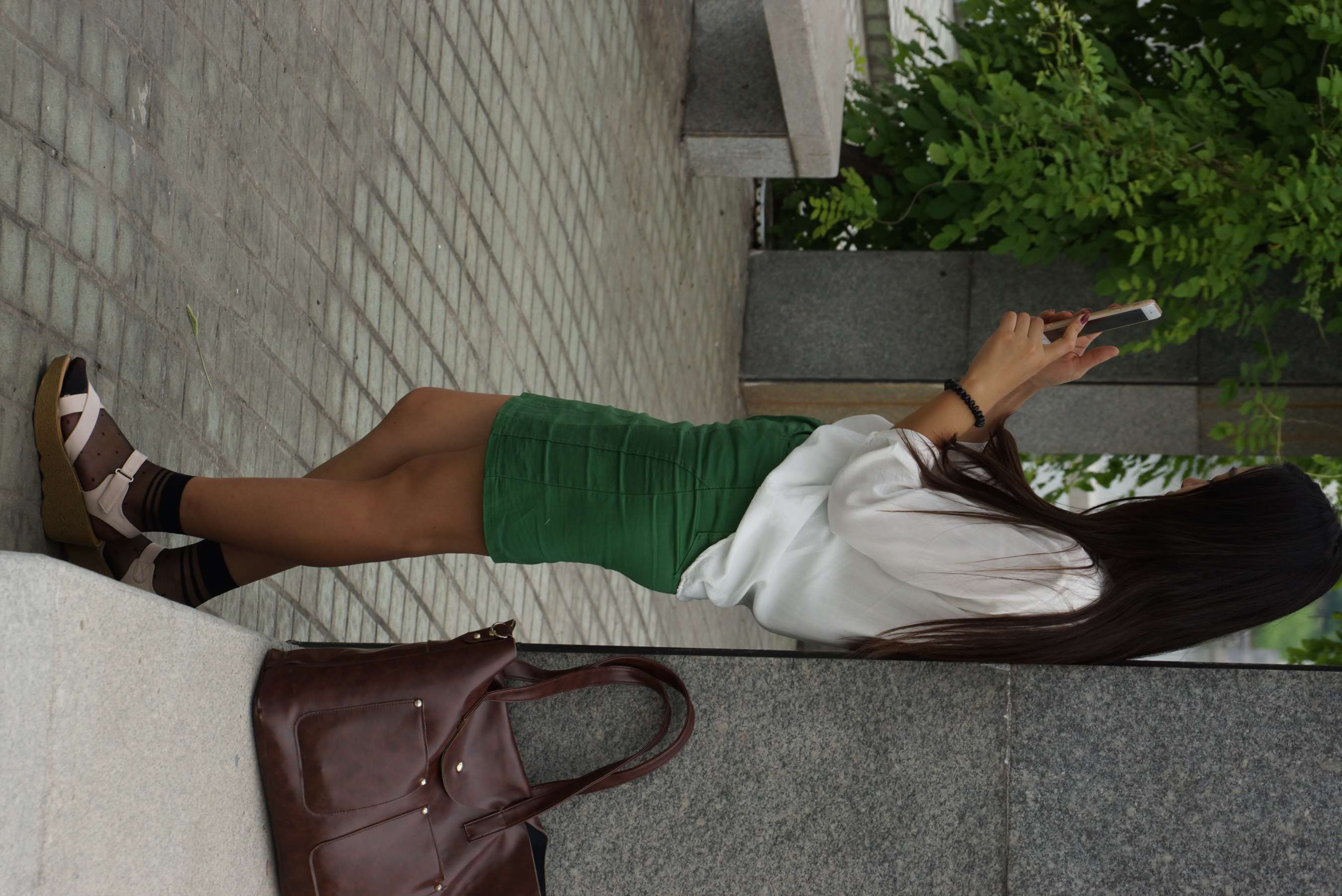 《这个夏天这样的穿着打扮还真是少见》作品图