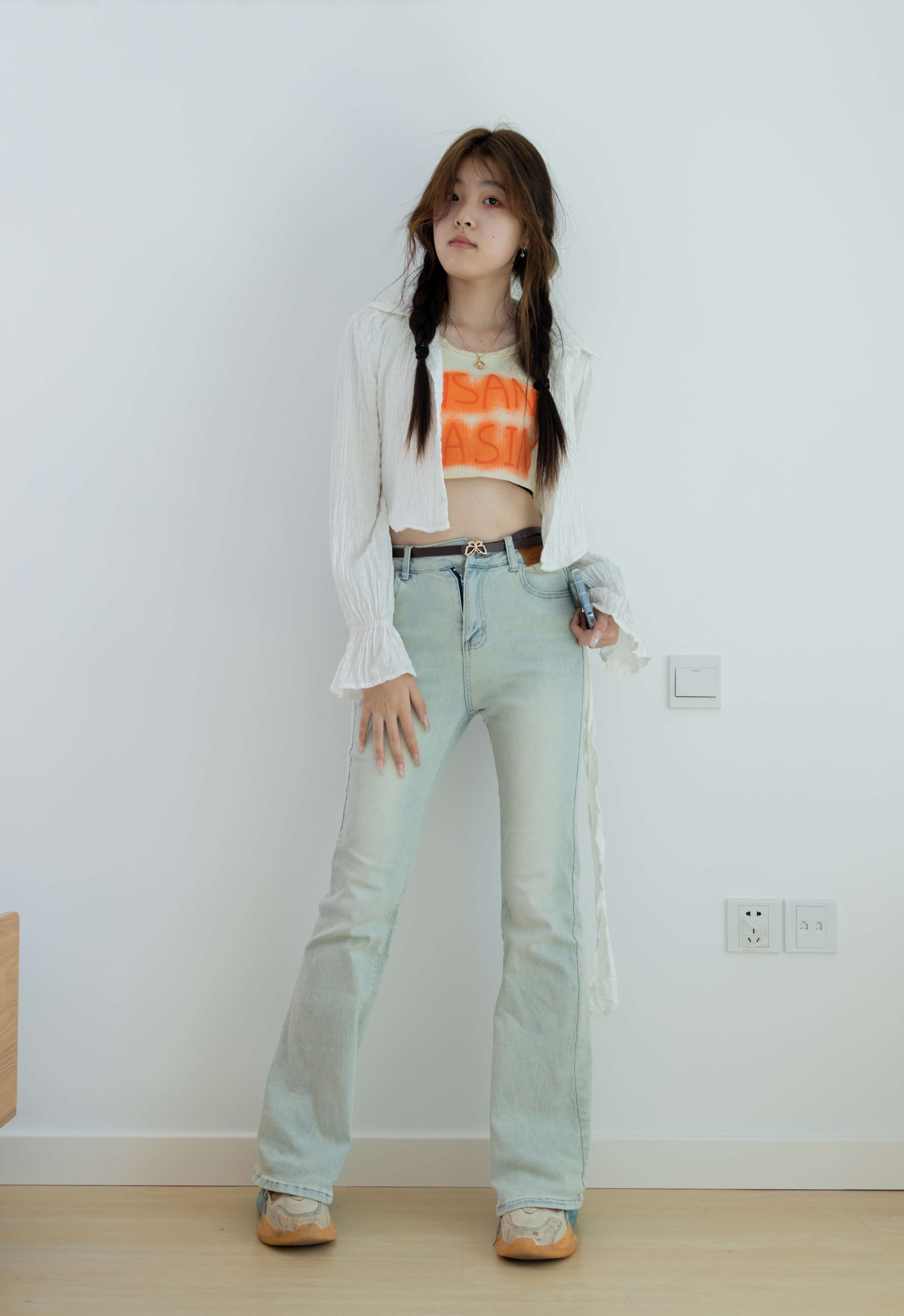 《小谨运动鞋の棉袜脚丫》作品图