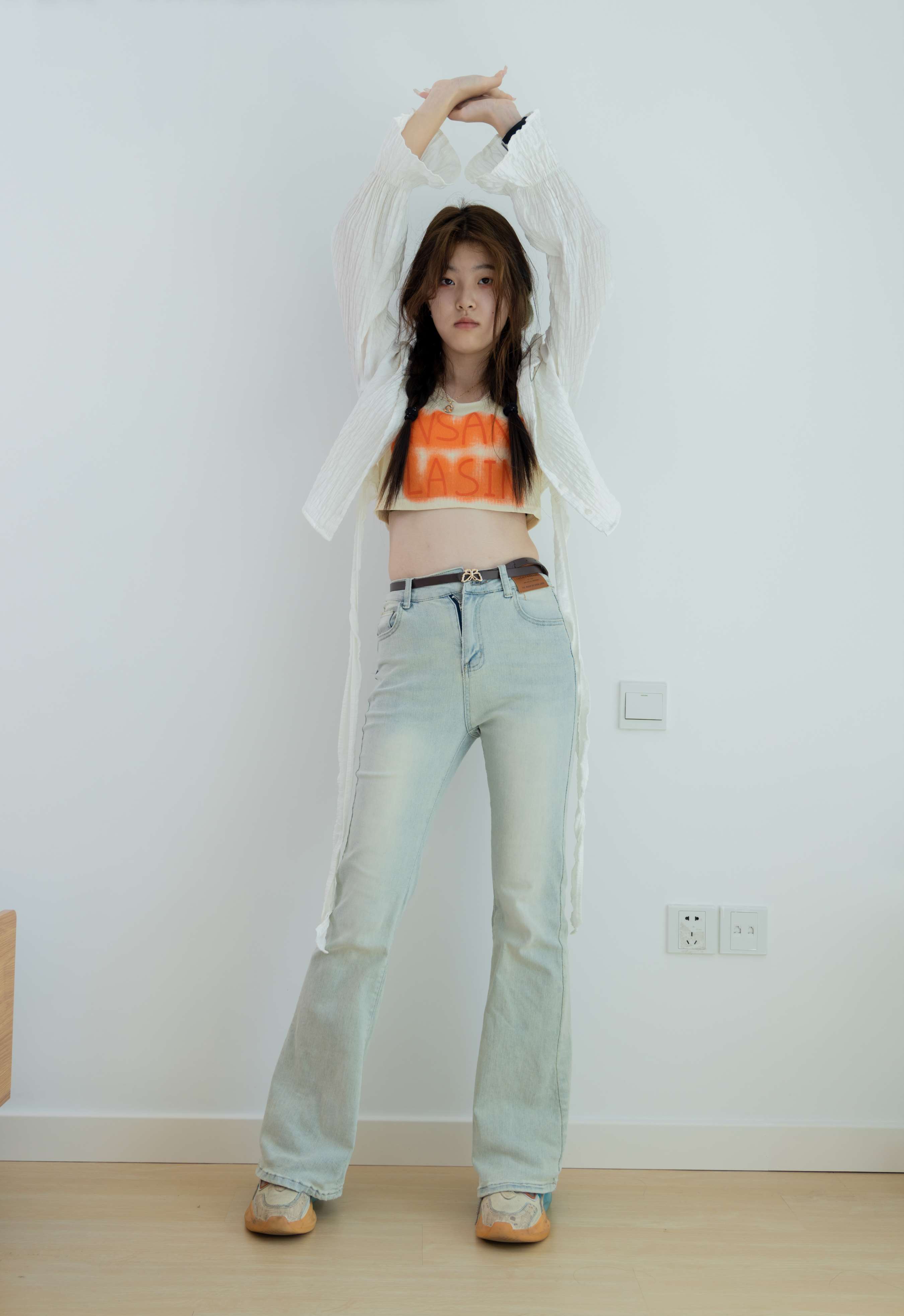 《小谨运动鞋の棉袜脚丫》作品图