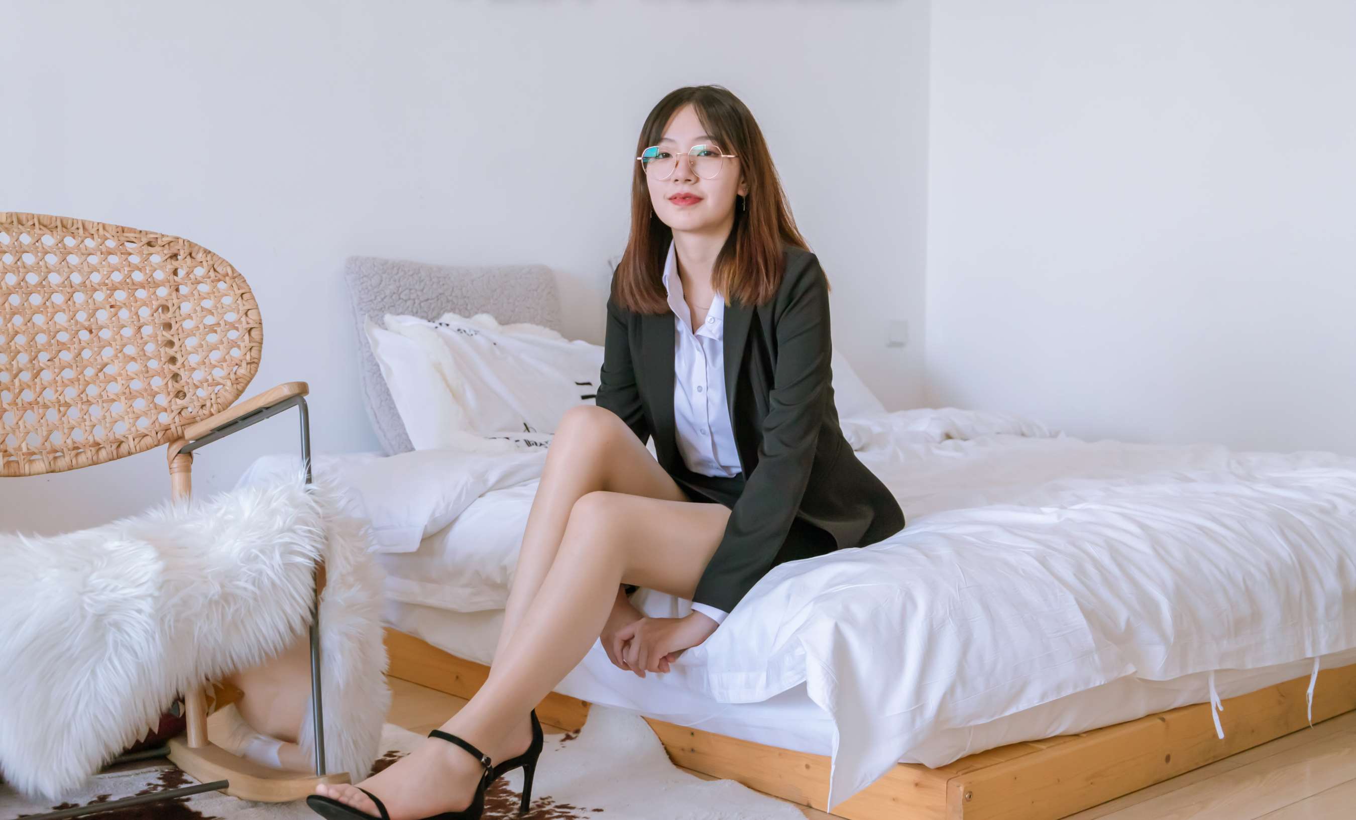 《小甜豆ol制服の油亮肉丝脚丫》作品图