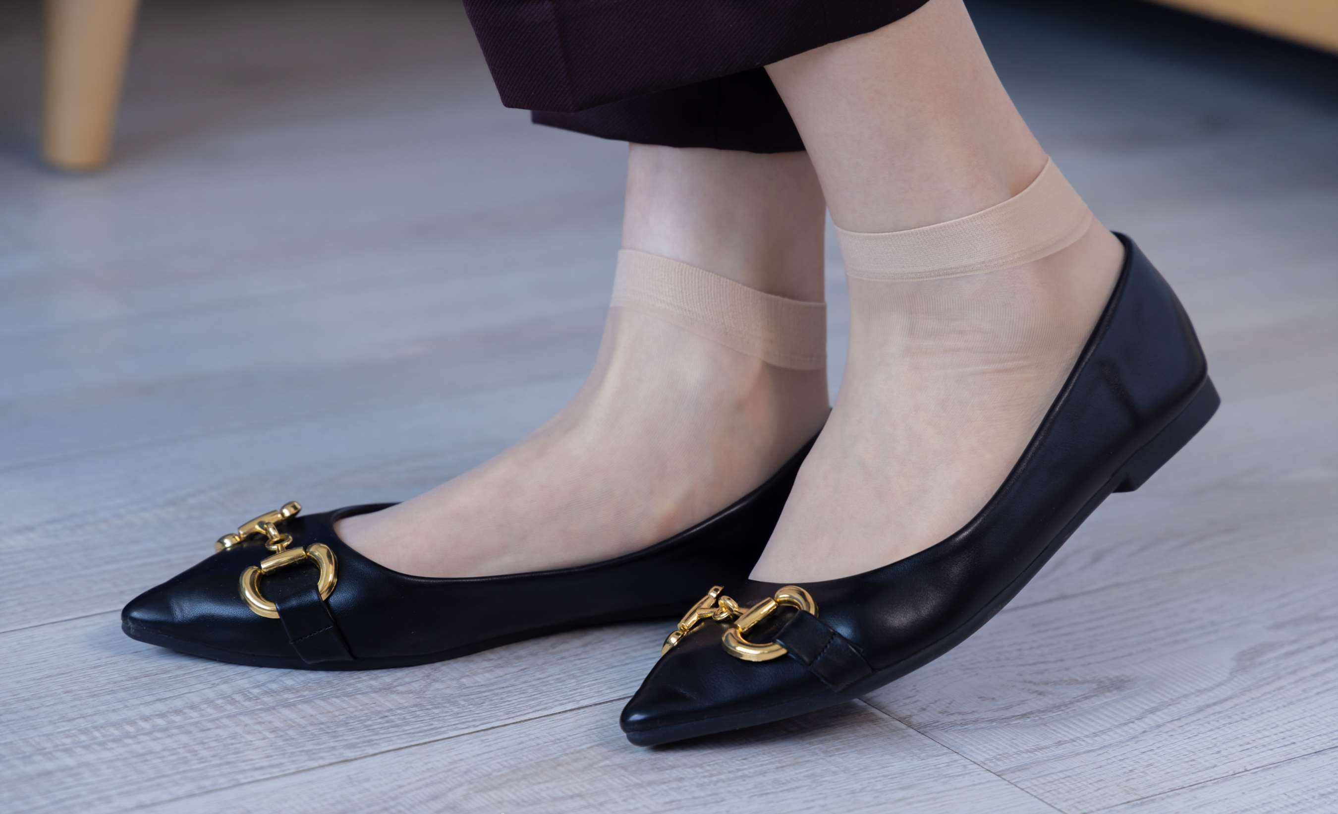 《芝士-银行制服平底鞋の短肉丝》作品图