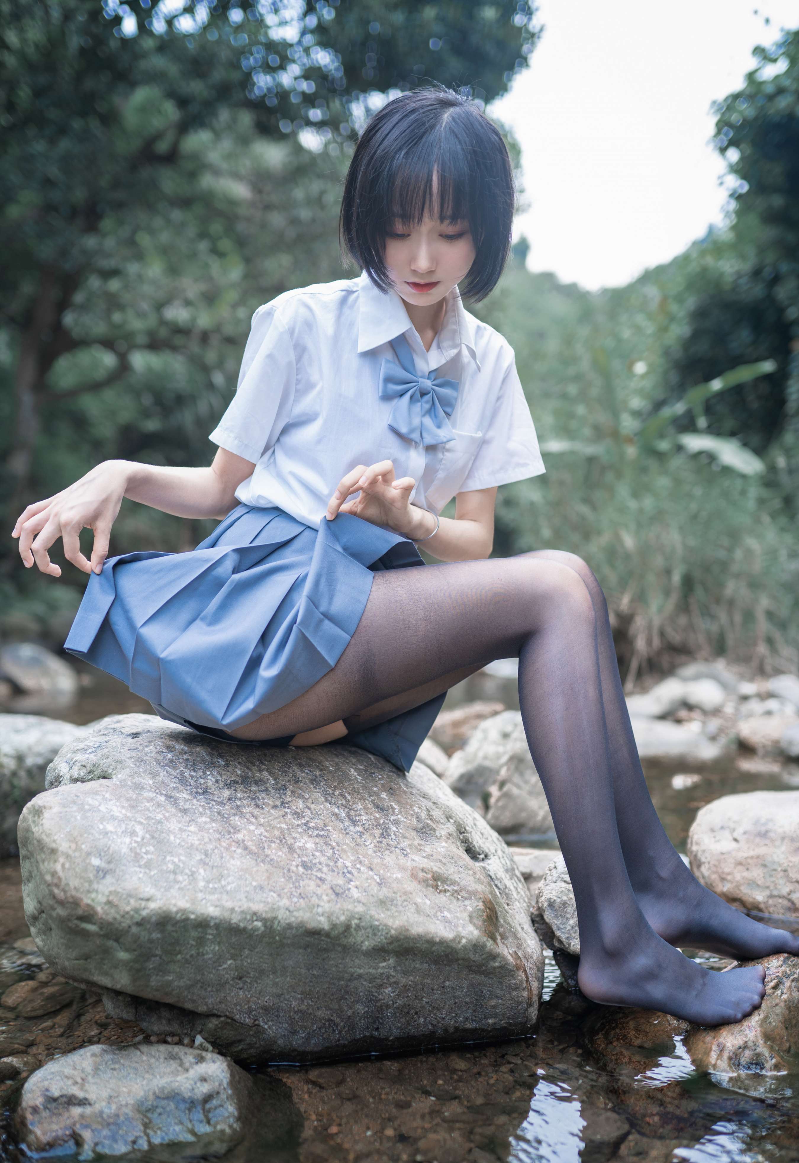 《溪边JK制服》作品图