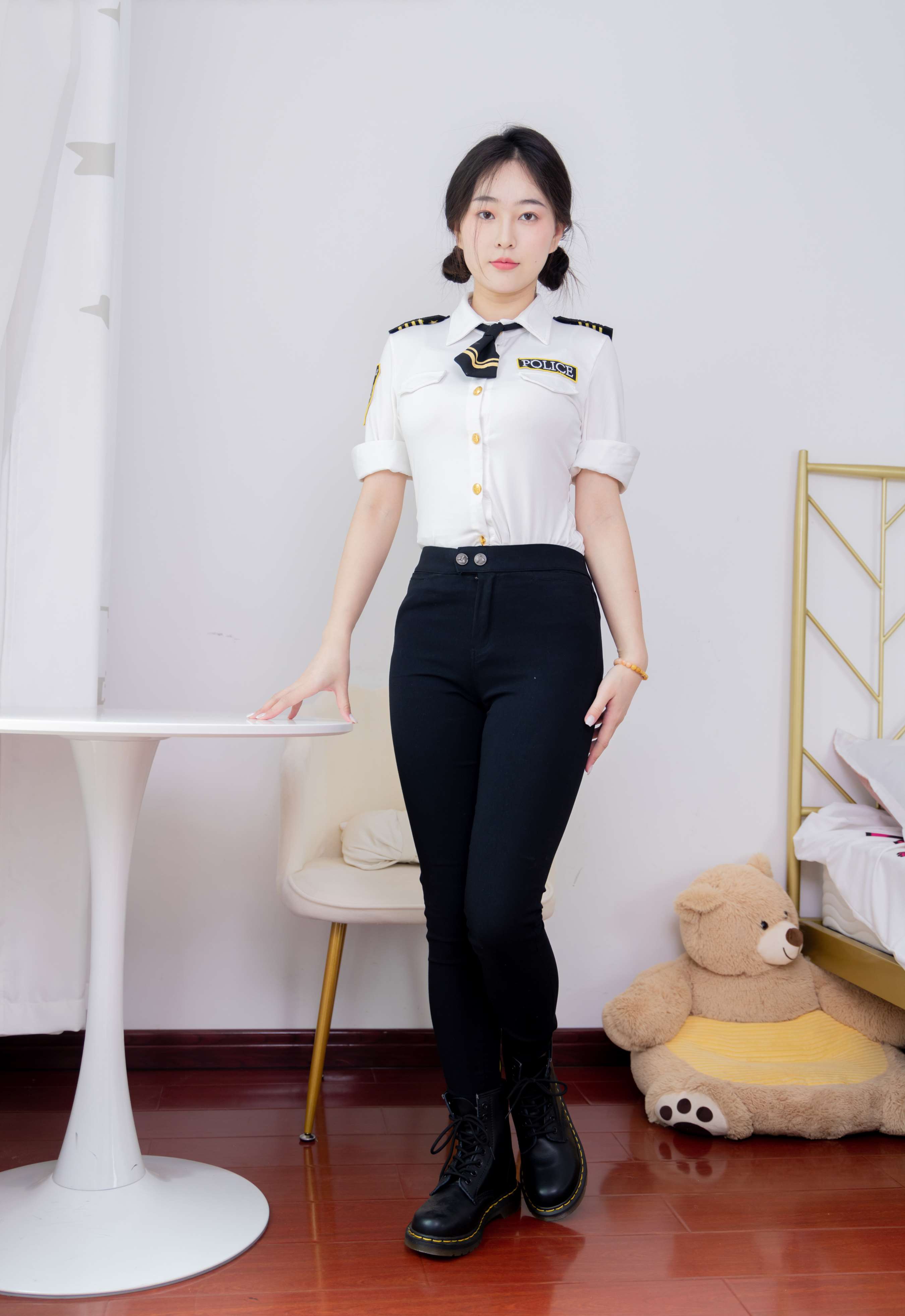 《美兔-晚风吹人醒》作品图