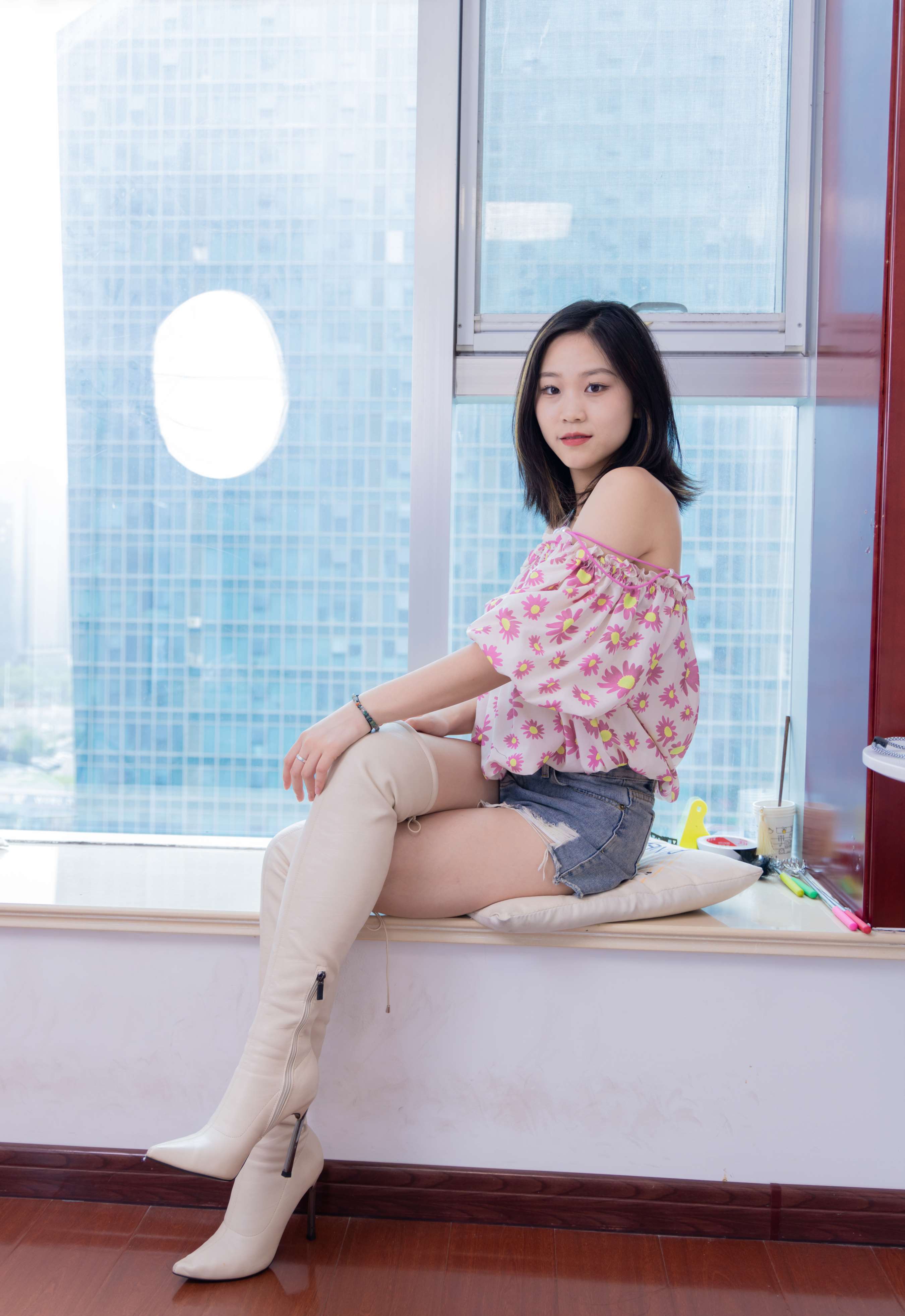 《桃桃-跌近深海里》作品图