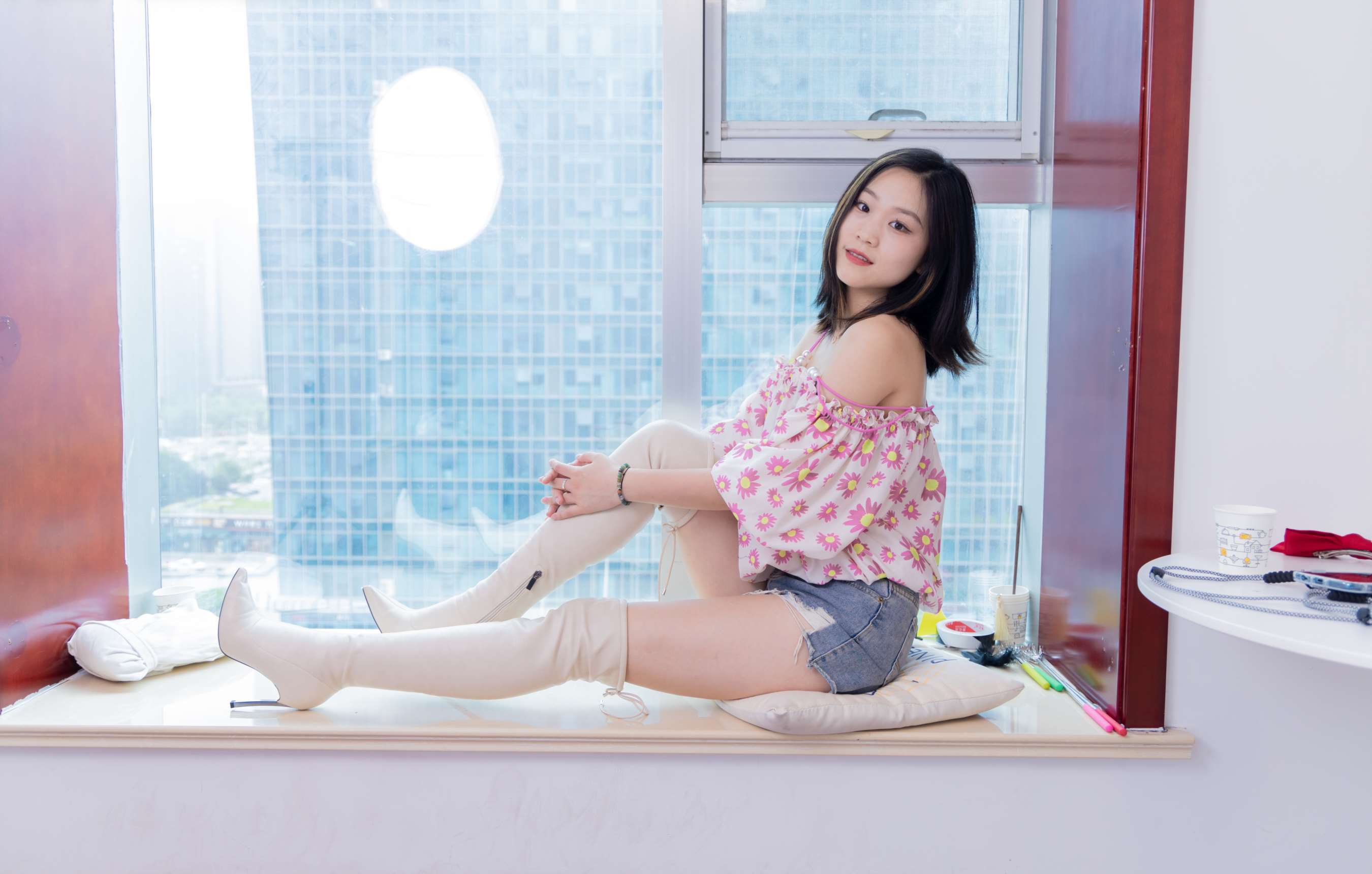 《桃桃-跌近深海里》作品图